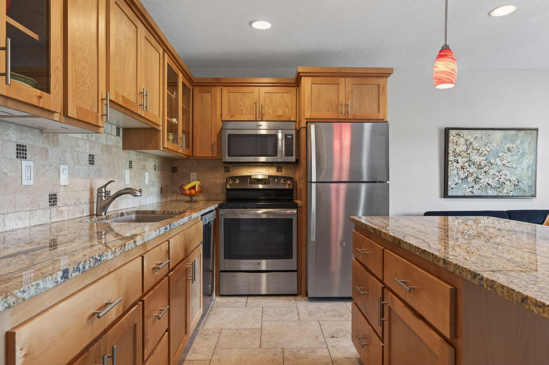 1565-NW-Wall-St-331-332-115. Photo 4 of 37, 1565 NW Wall Street Unit 331-332, Bend, OR 97703