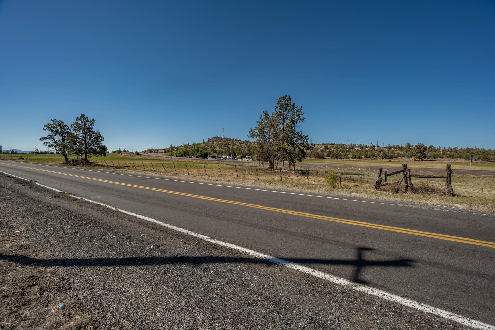 5010 N HWY 97 (2 of 28). Photo 4 of 29, 5010 N Highway 97, Terrebonne, OR 97760
