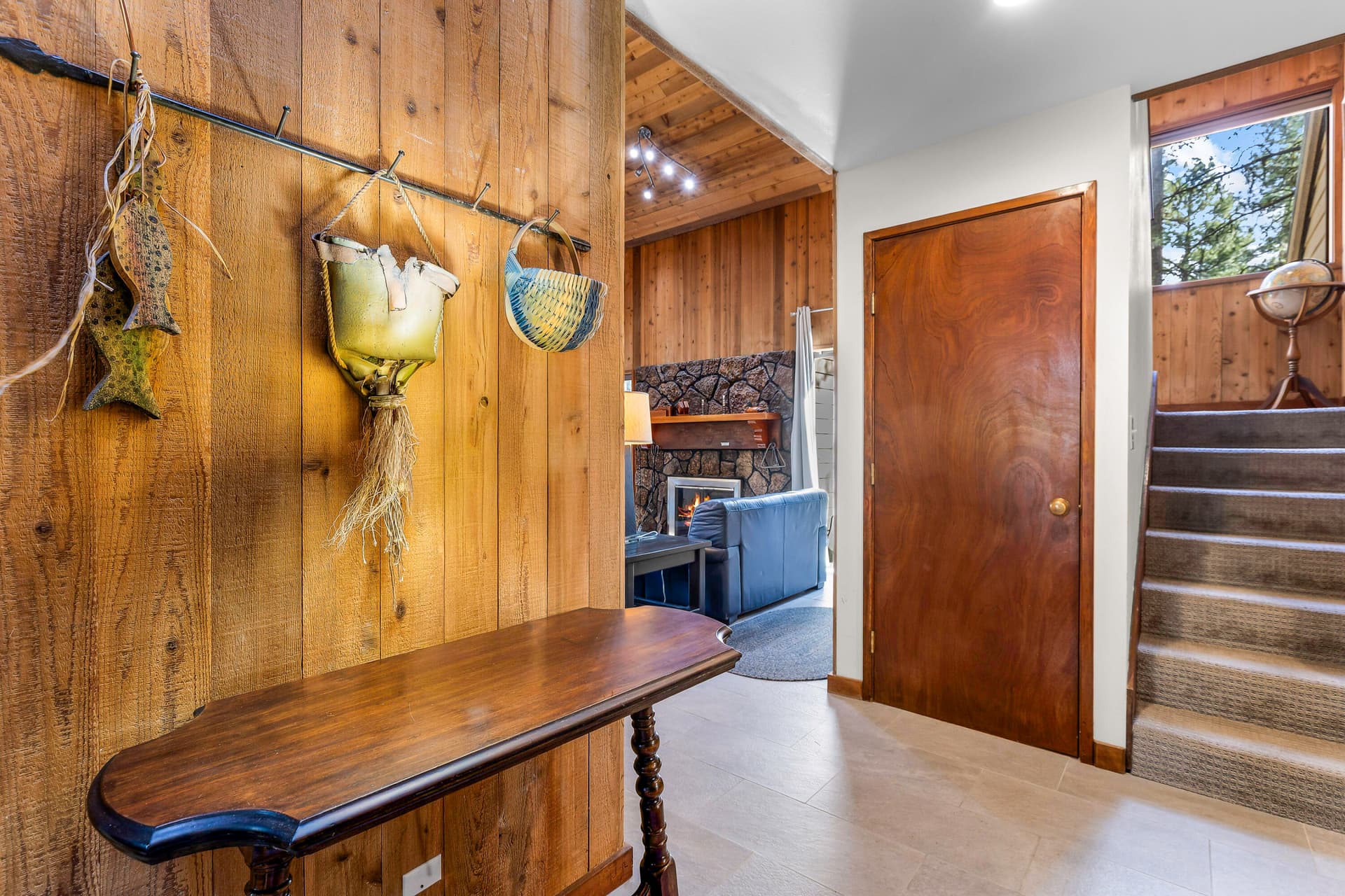 Black Butte House 11. Photo 4 of 38, 70668 Kaporie Unit BBH 11, Black Butte Ranch, OR 97759