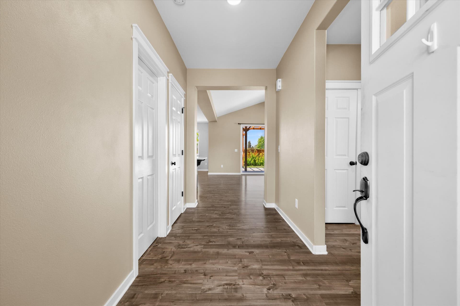 04-20260522 JILL ROSELL-31. Photo 3 of 46, 317 SE Pioneer Drive, Prineville, OR 97754