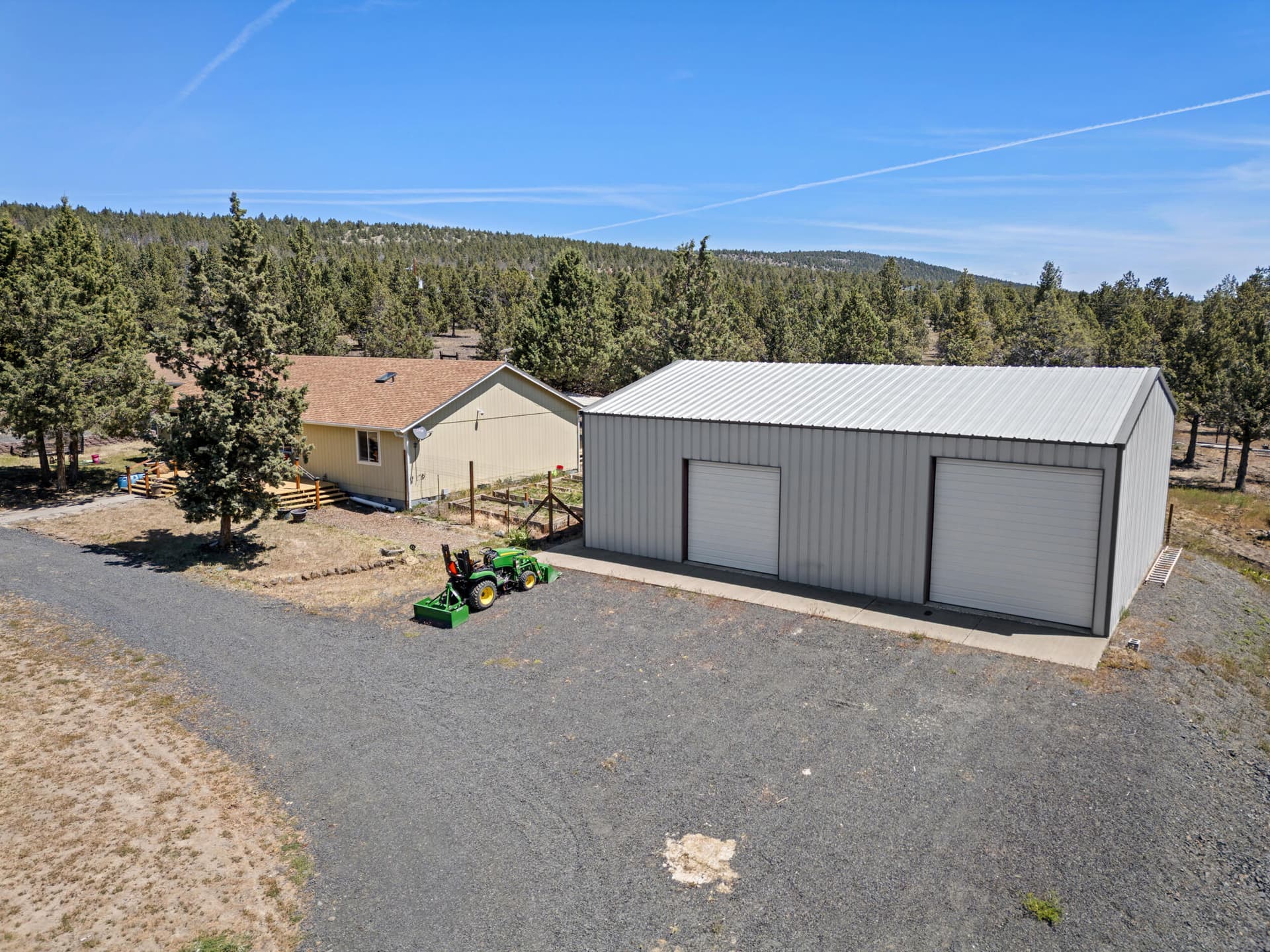12186. Photo 3 of 32, 12186 SE Juniper Canyon Road, Prineville, OR 97754