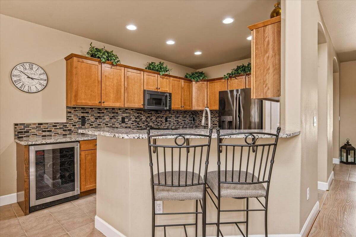 15-339 SW Rimrock Way, Redmond-15. Photo 5 of 26, 1339 SW Rimrock Way, Redmond, OR 97756