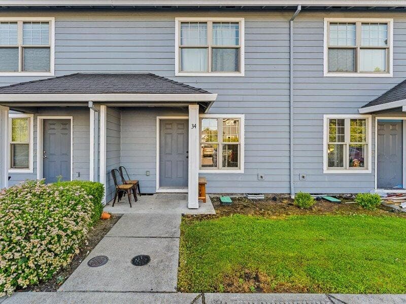 02-EXT (2 of 6). Photo 1 of 16, 450 Midway Road Unit #34, Medford, OR 97501