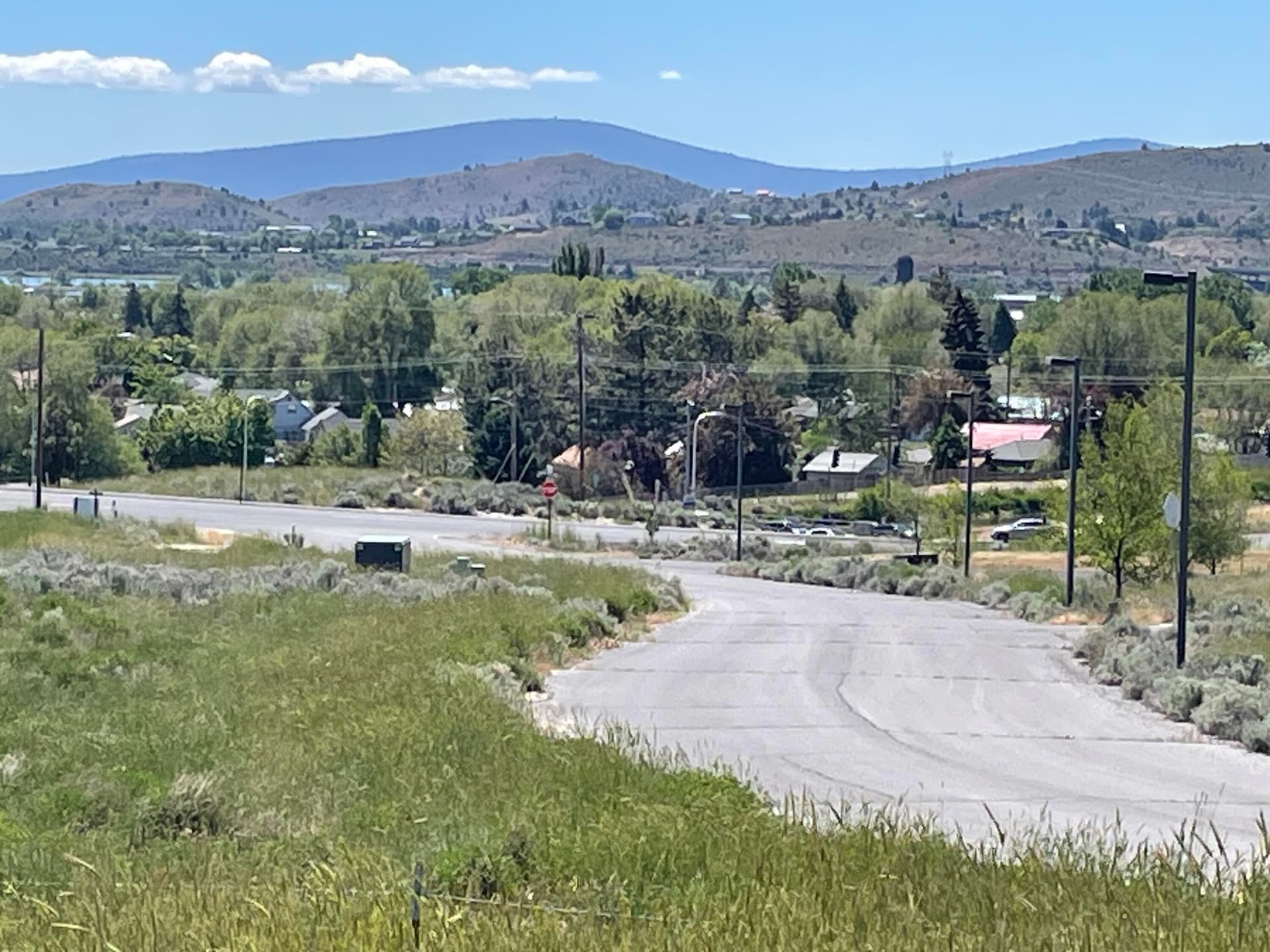SW to Foothills and Crater Lake Parkway. Photo 4 of 19, 0 Foothills Boulevard Unit Lot 300, Klamath Falls, OR 97603