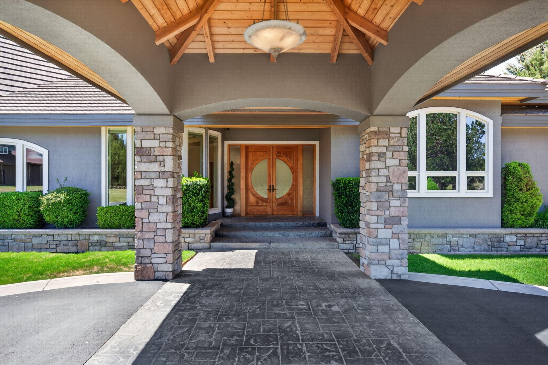 5. Photo 4 of 62, 20180 Winston Loop, Bend, OR 97703