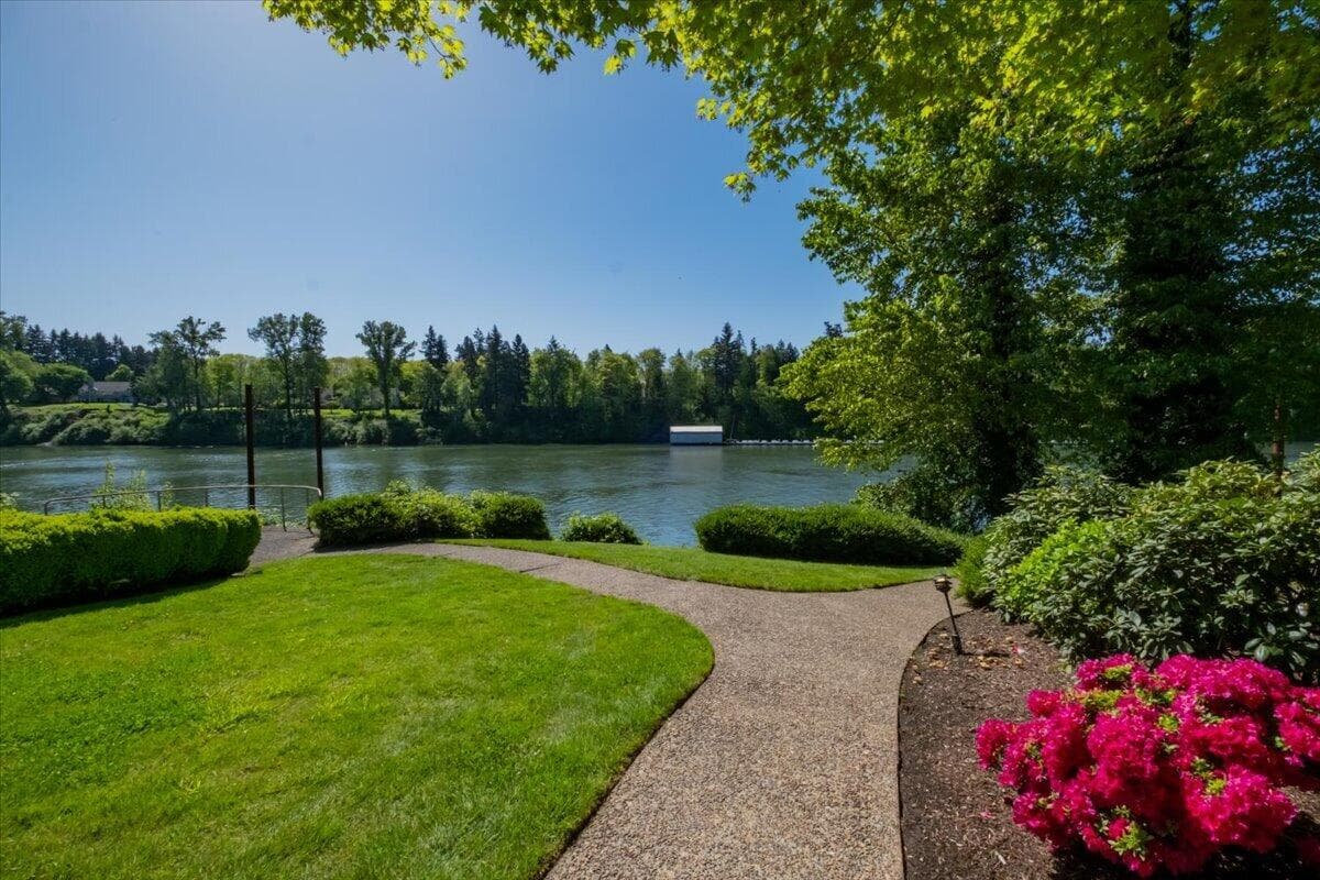 7. Photo 5 of 50, 8710 SW Miami, Wilsonville, OR 97070