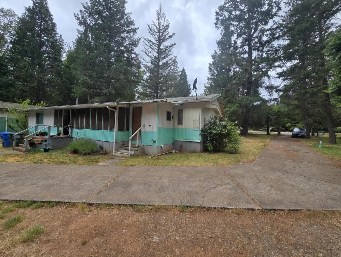 1000015201. Photo 2 of 12, 3890 Pleasant Creek Road, Rogue River, OR 97537