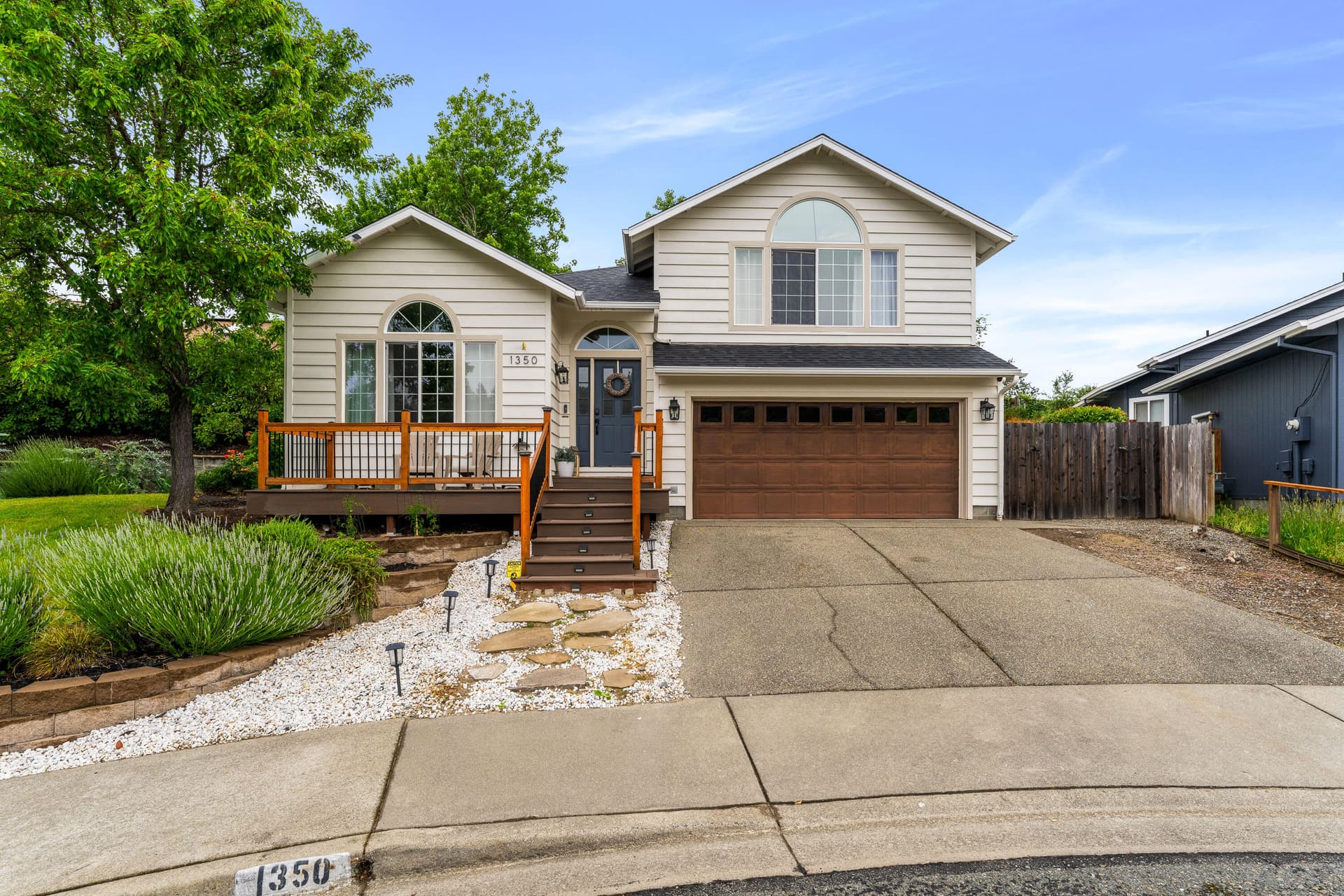 05-EXT (1 of 13). Photo 3 of 44, 1350 Forestview Drive, Grants Pass, OR 97527
