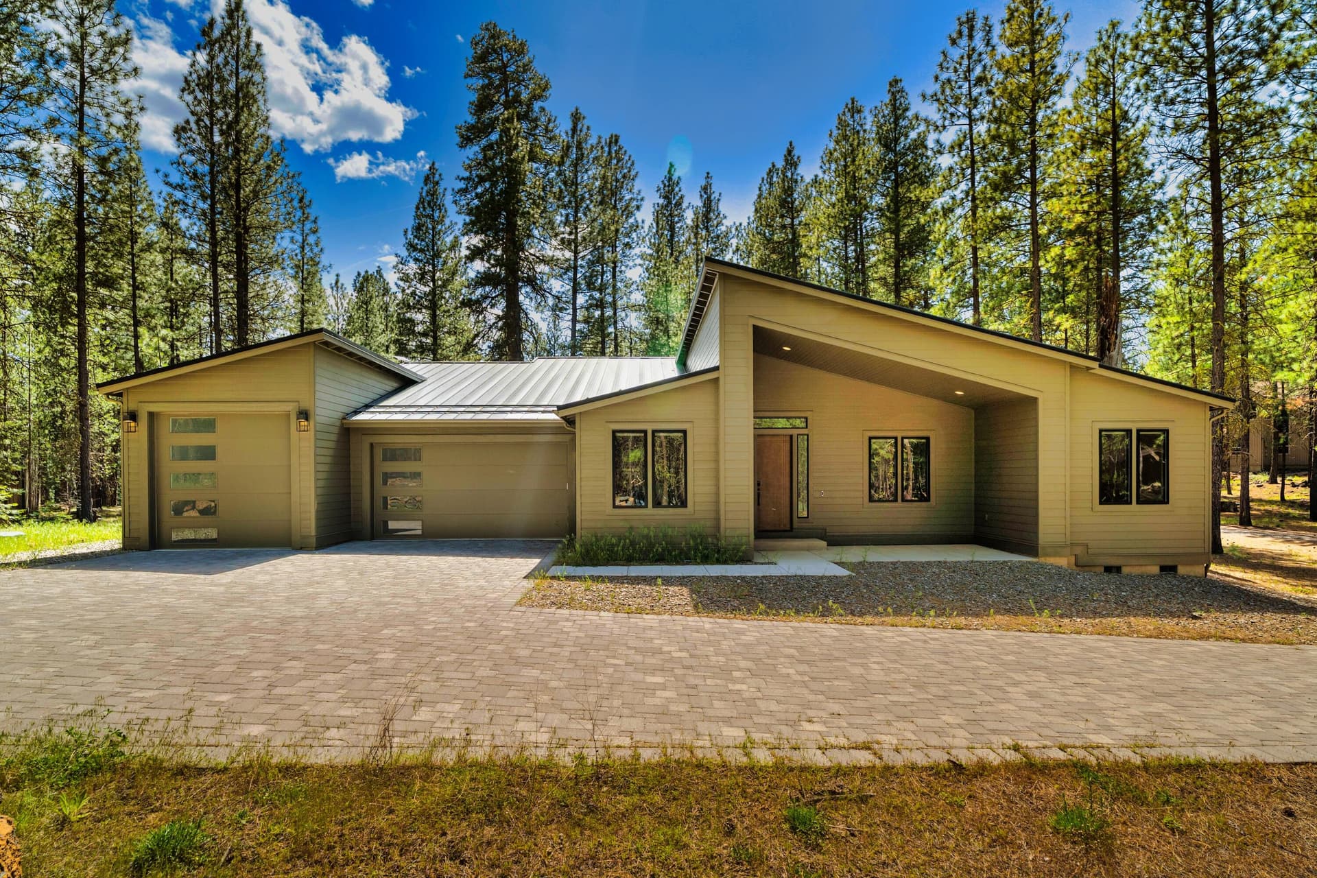 cover. Photo 1 of 73, 13759 Partridge Foot, Black Butte Ranch, OR 97759