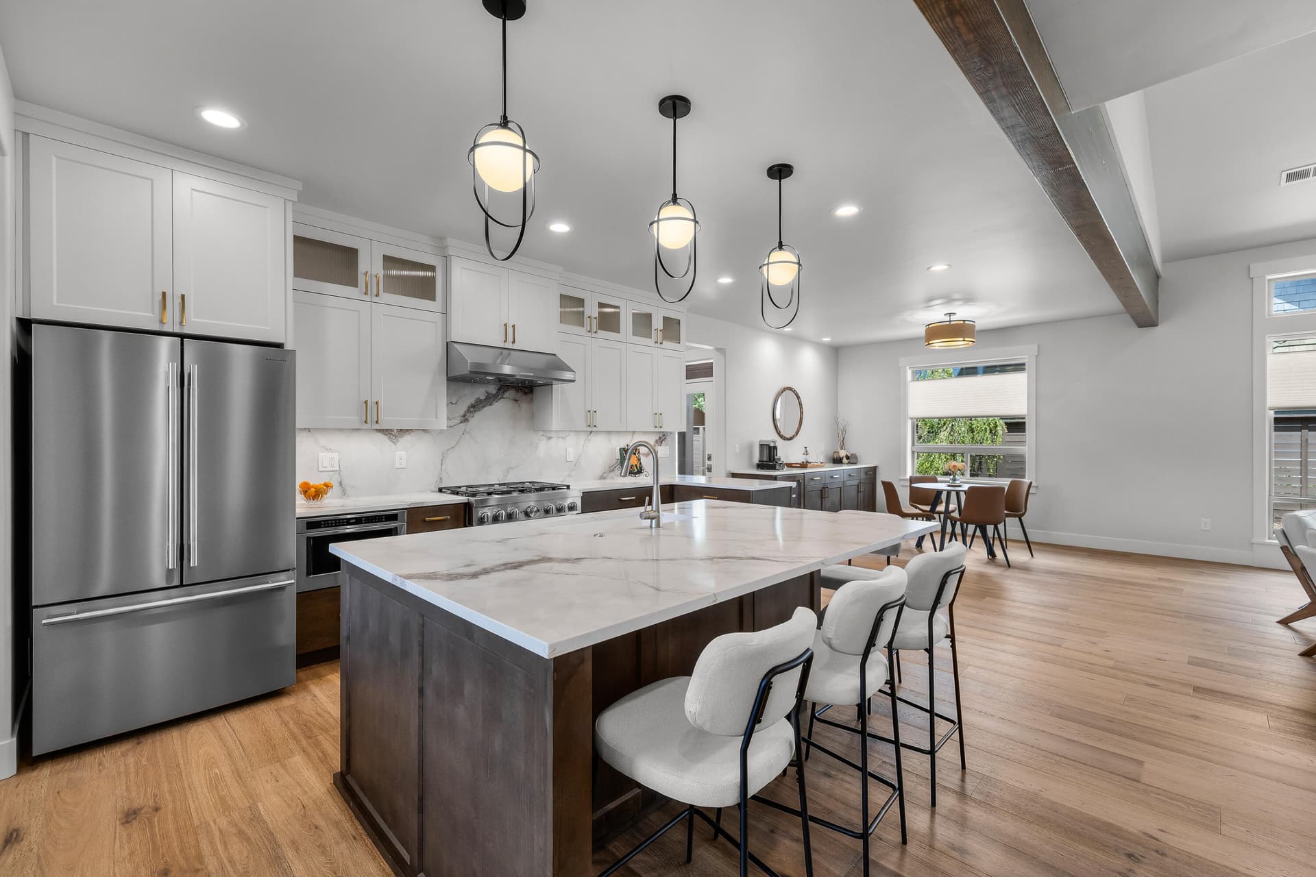 kitchen seating. Photo 4 of 40, 3422 NW Jackwood Place, Bend, OR 97703