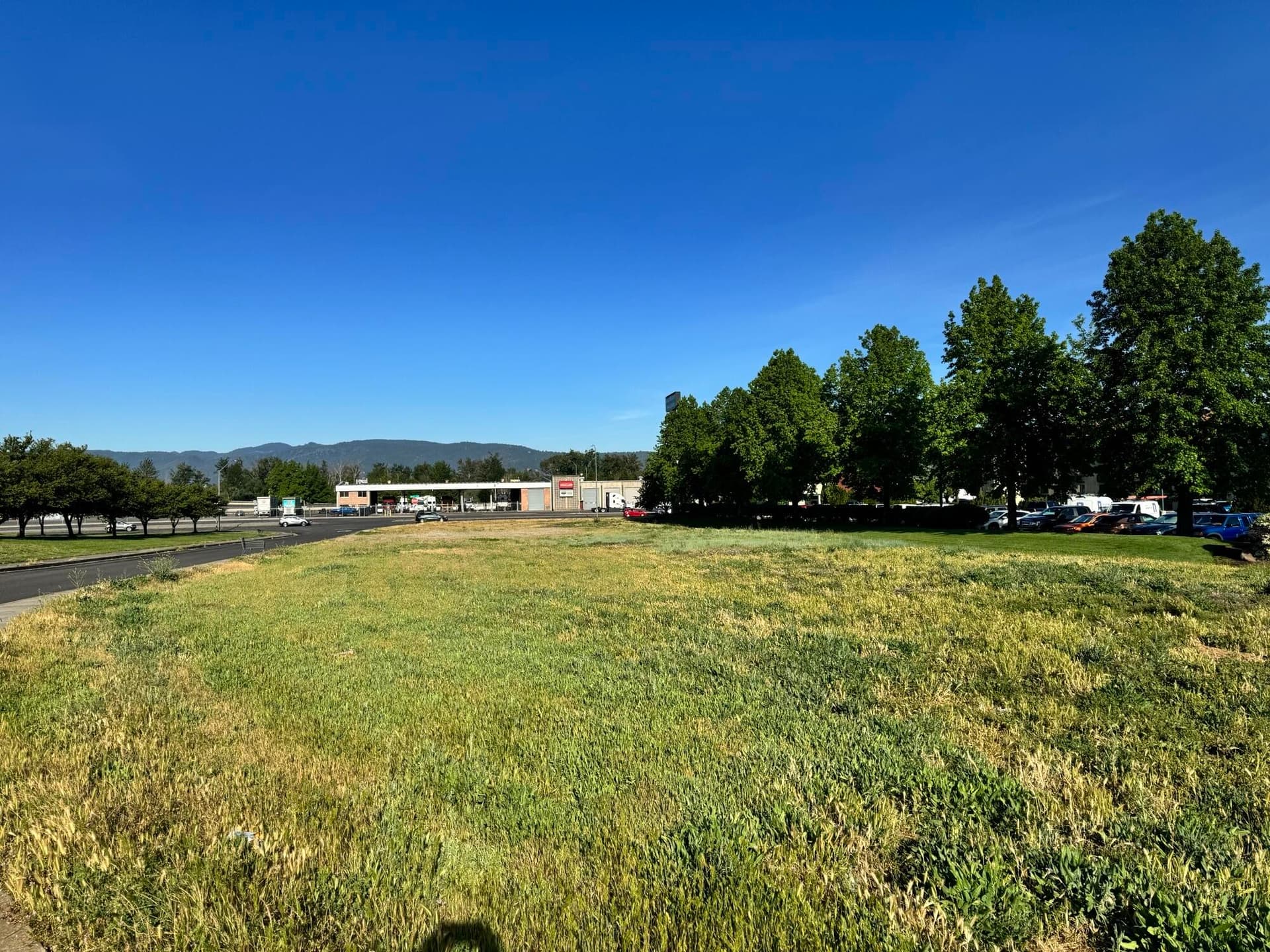 IMG_3868. Photo 2 of 9, 2300 Biddle Road Unit 200, Medford, OR 97504