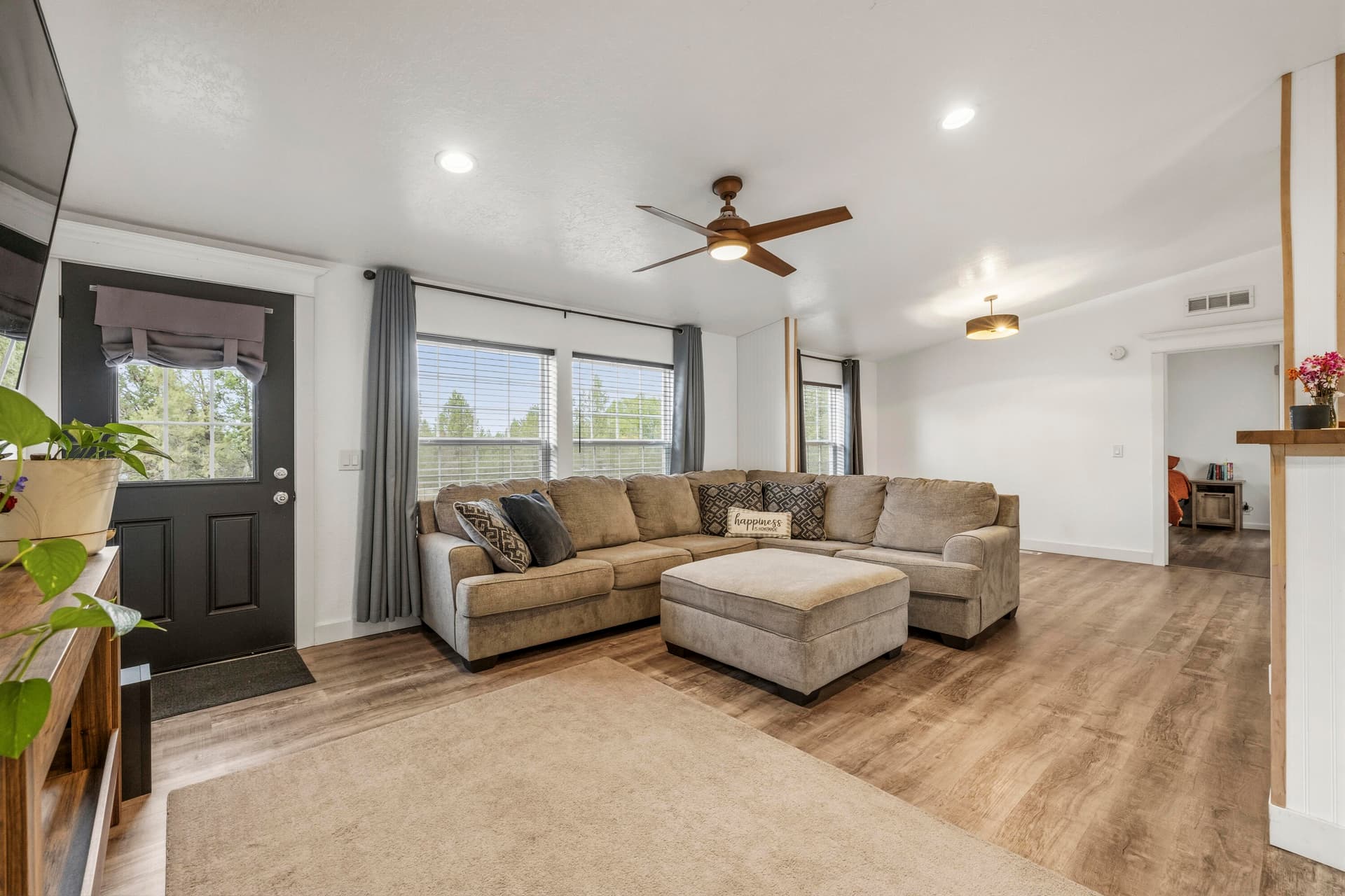 13086AntlerDr-2. Photo 5 of 63, 13086 Antler Drive, Klamath Falls, OR 97603