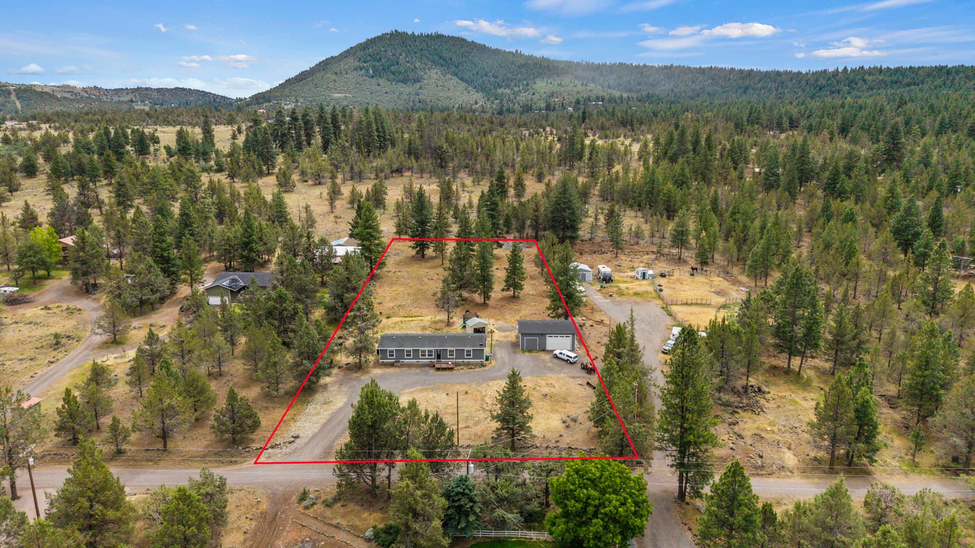 13086AntlerDr-57. Photo 3 of 63, 13086 Antler Drive, Klamath Falls, OR 97603