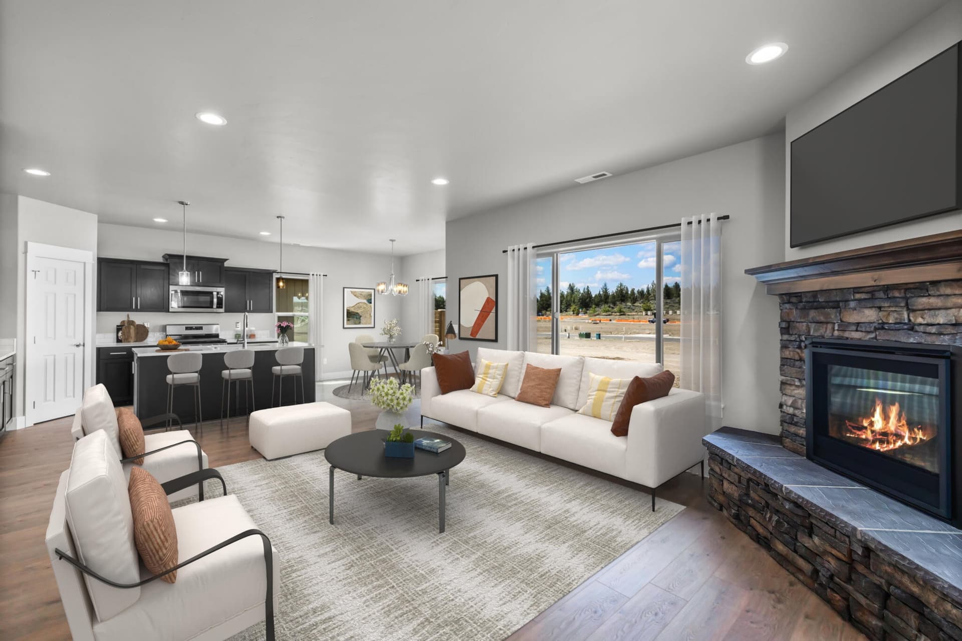 5 169721918433045_lounge_3 copy. Photo 5 of 20, 20599 Kira Drive Unit 382, Bend, OR 97702