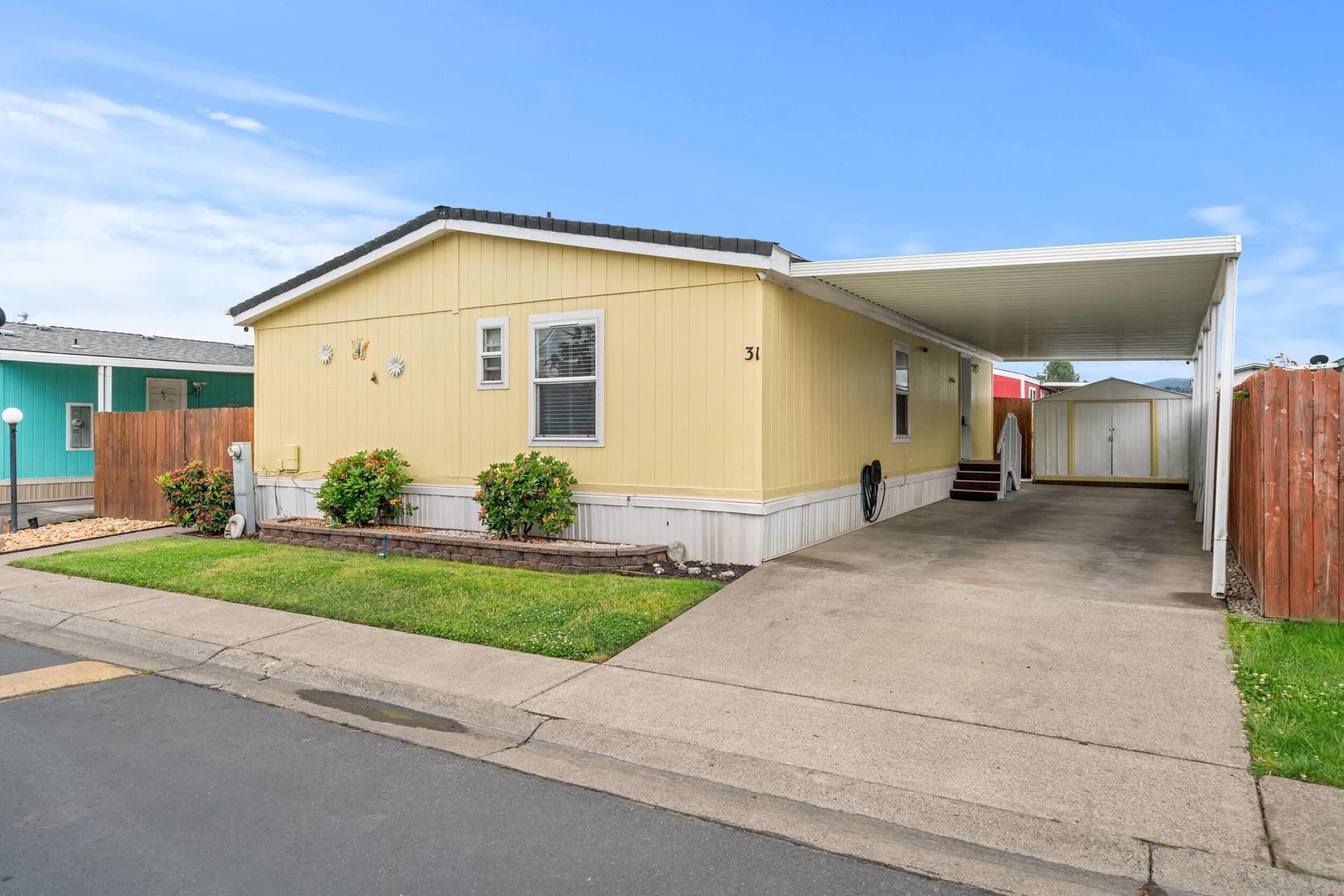 Front view. Photo 2 of 20, 1570 S Peach Street Unit SPC 31, Medford, OR 97501
