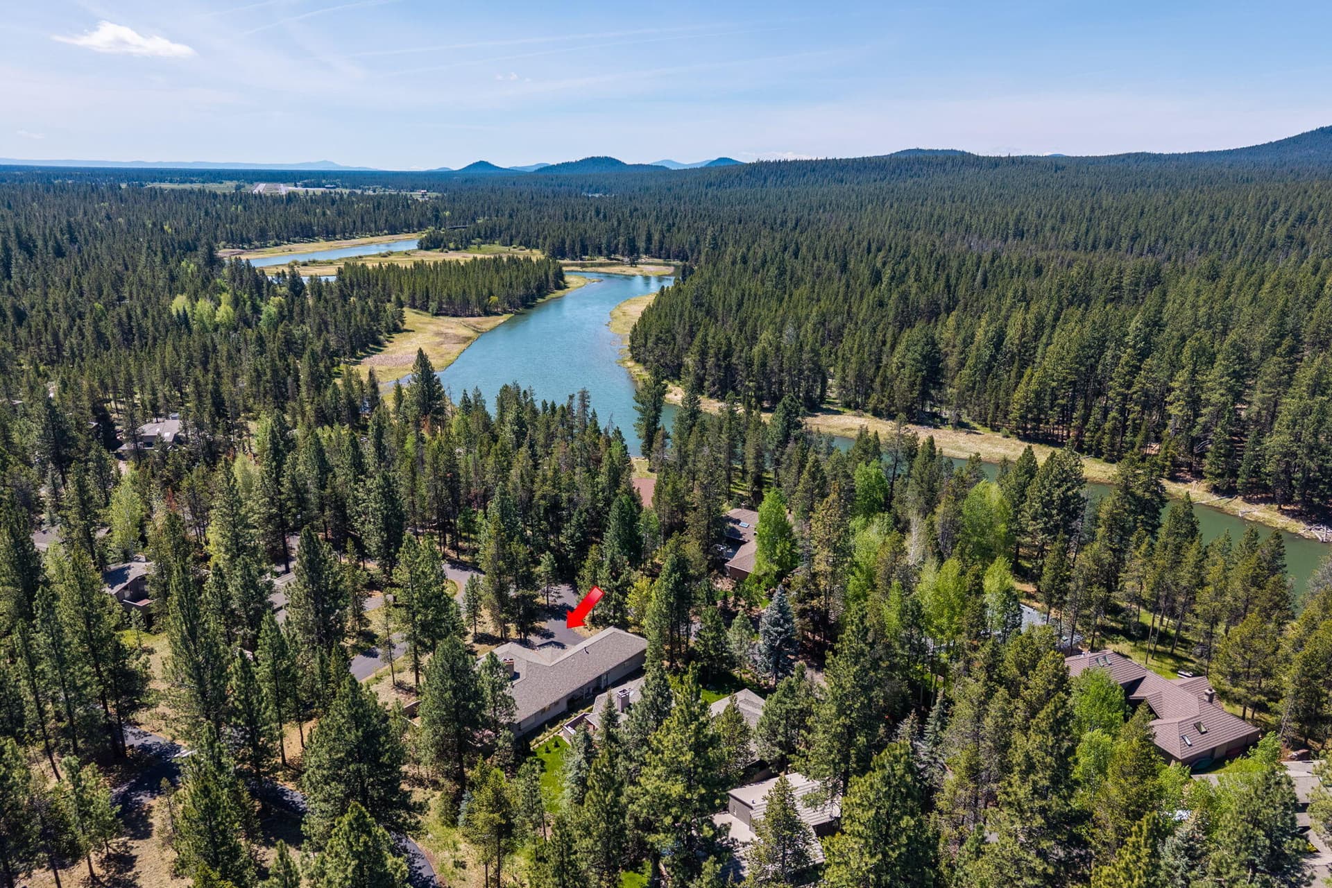 2. Photo 2 of 49, 58042 Siskin Lane, Sunriver, OR 97707