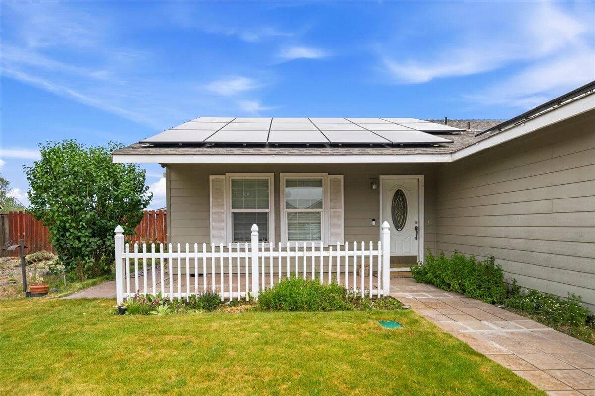 06-512 SE Ponderosa Dr, Madras-6. Photo 3 of 21, 512 SE Ponderosa Drive, Madras, OR 97741