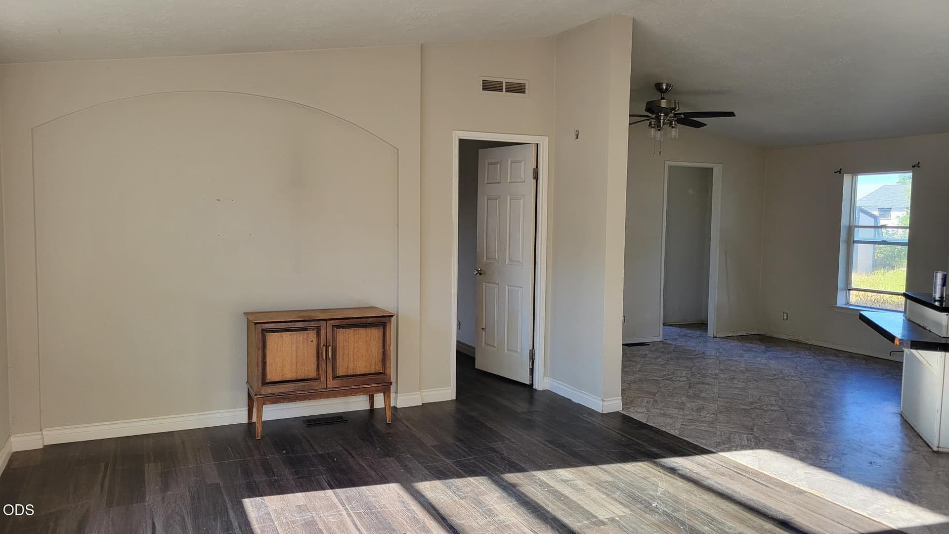 1000053885. Photo 3 of 16, 513 9th Street, Metolius, OR 97741