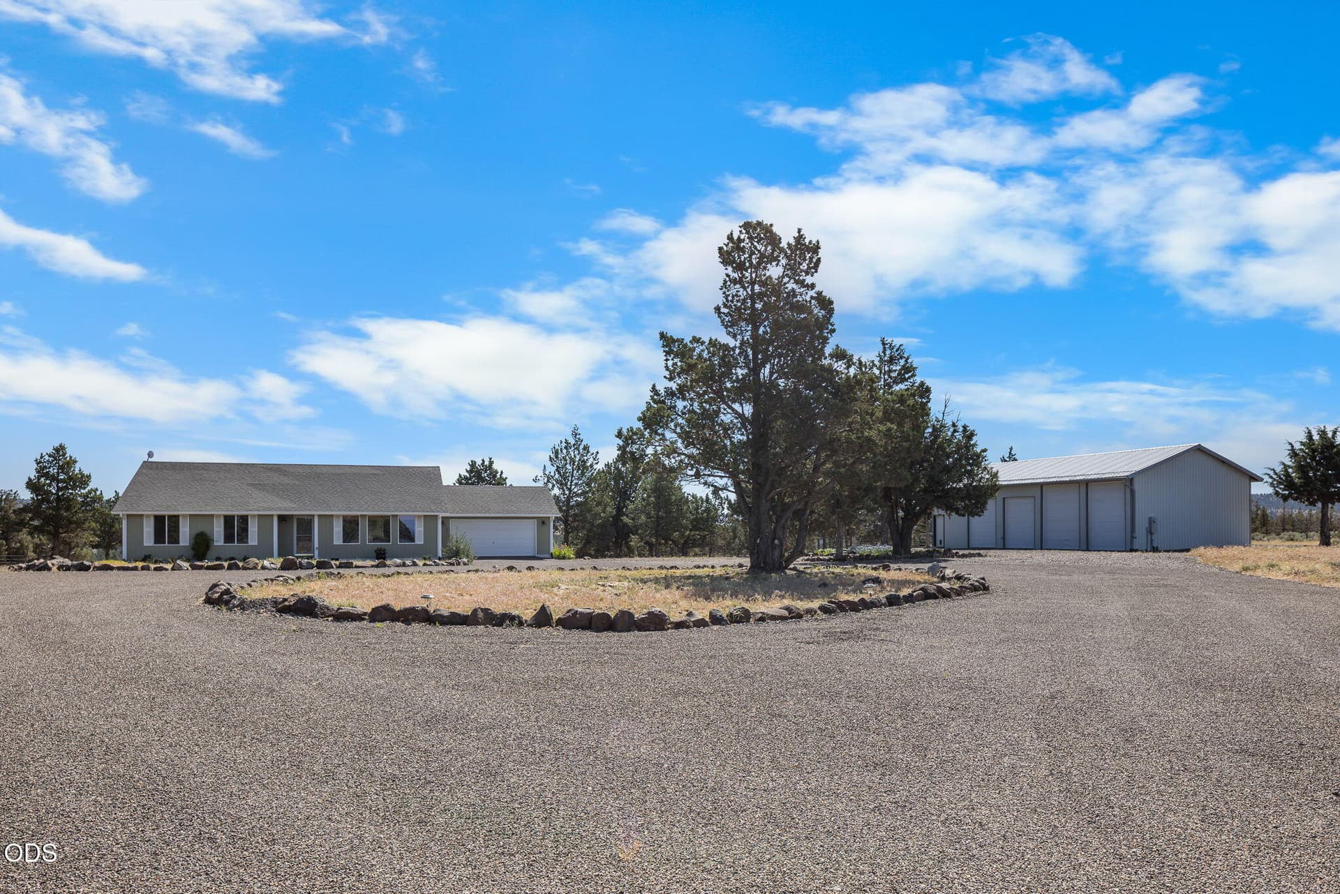 2-web-or-mls-_E0A5846. Photo 4 of 76, 11518 SE View Top Lane, Prineville, OR 97754