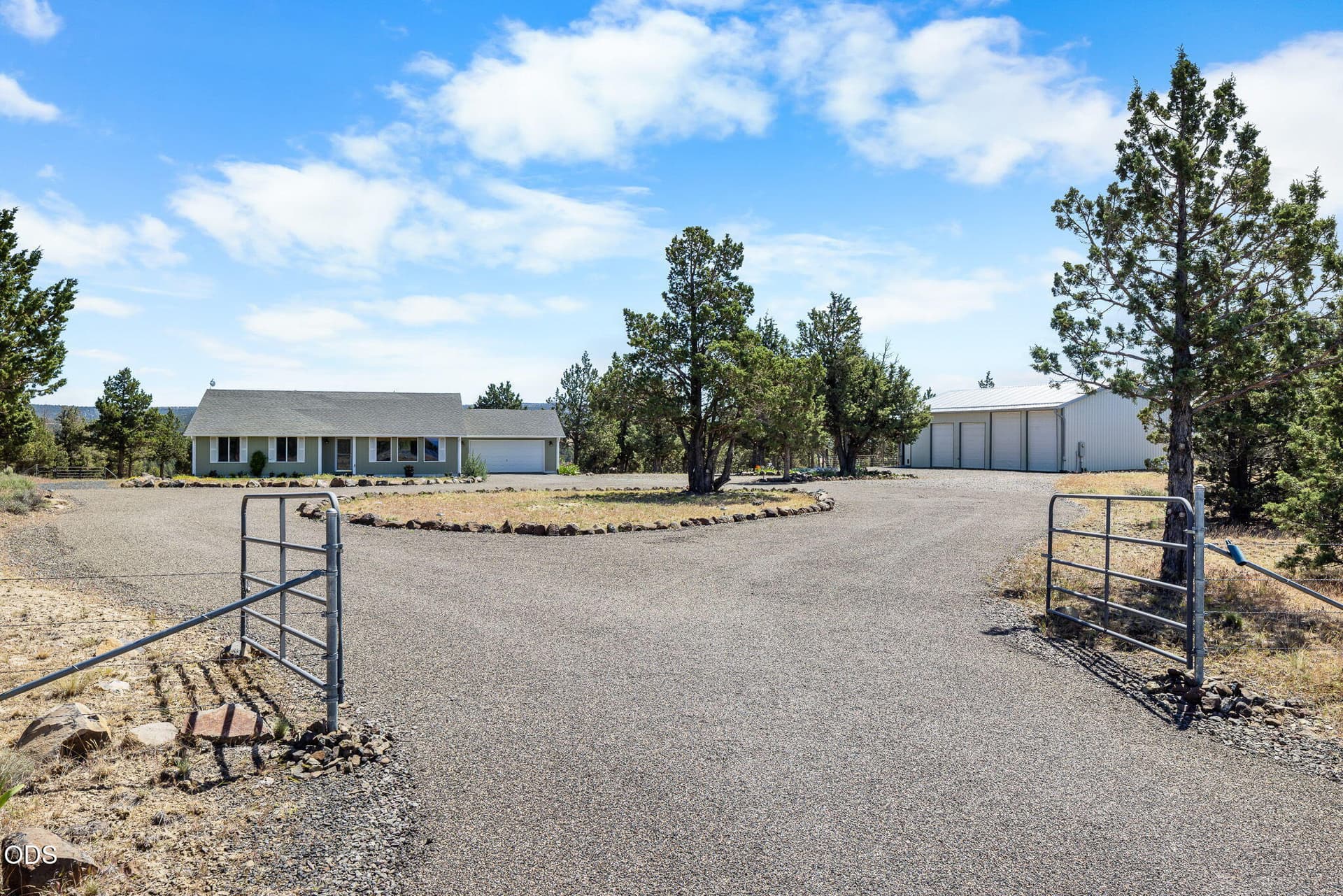 72-web-or-mls-_E0A6439. Photo 2 of 76, 11518 SE View Top Lane, Prineville, OR 97754