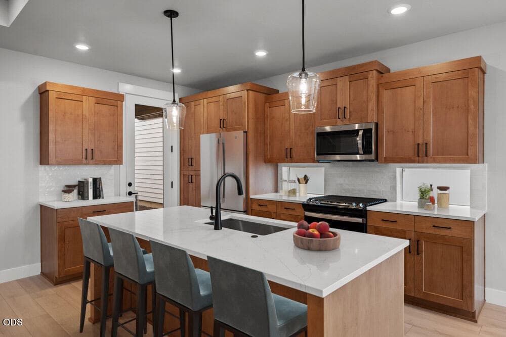 Kitchen. Photo 5 of 17, 20896 SE Caldera Drive, Bend, OR 97702