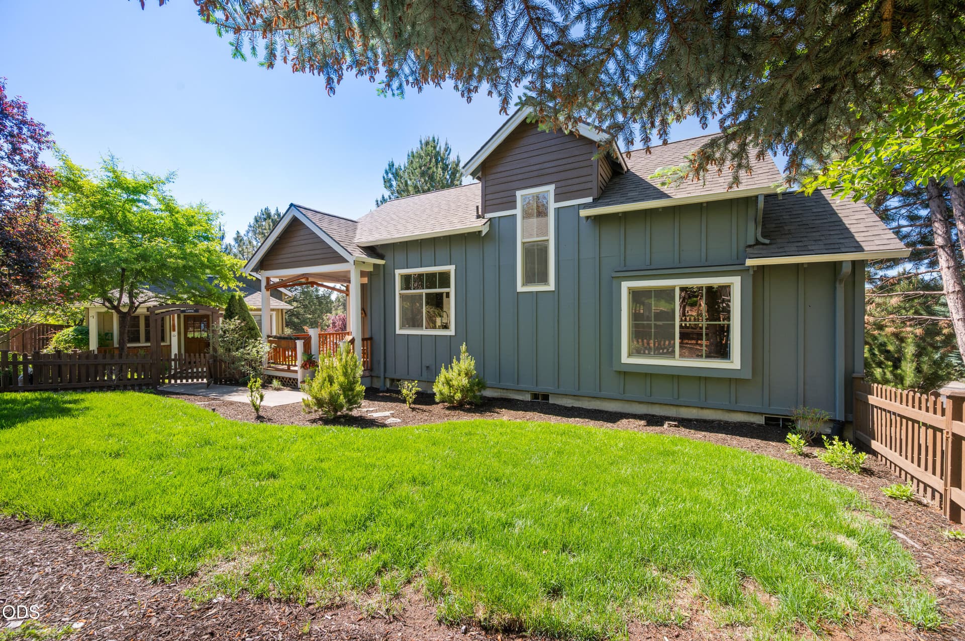 1940montereypinesdr-3. Photo 4 of 39, 1940 NW Monterey Pines Drive Unit 15, Bend, OR 97703