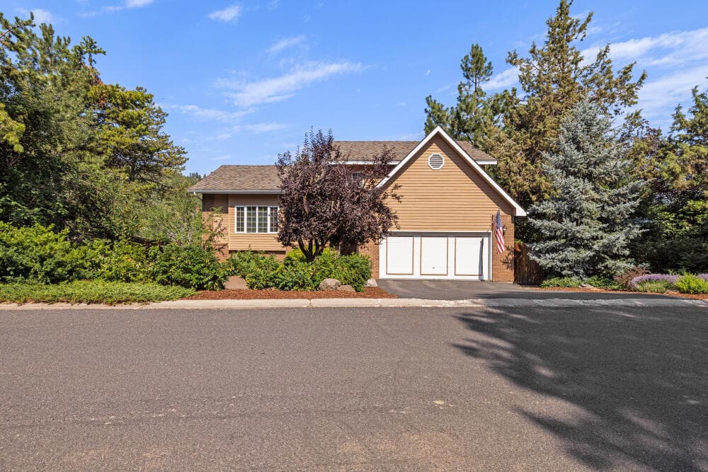 1250WildPlumDr-5. Photo 1 of 59, 1250 Wild Plum Drive, Klamath Falls, OR 97601