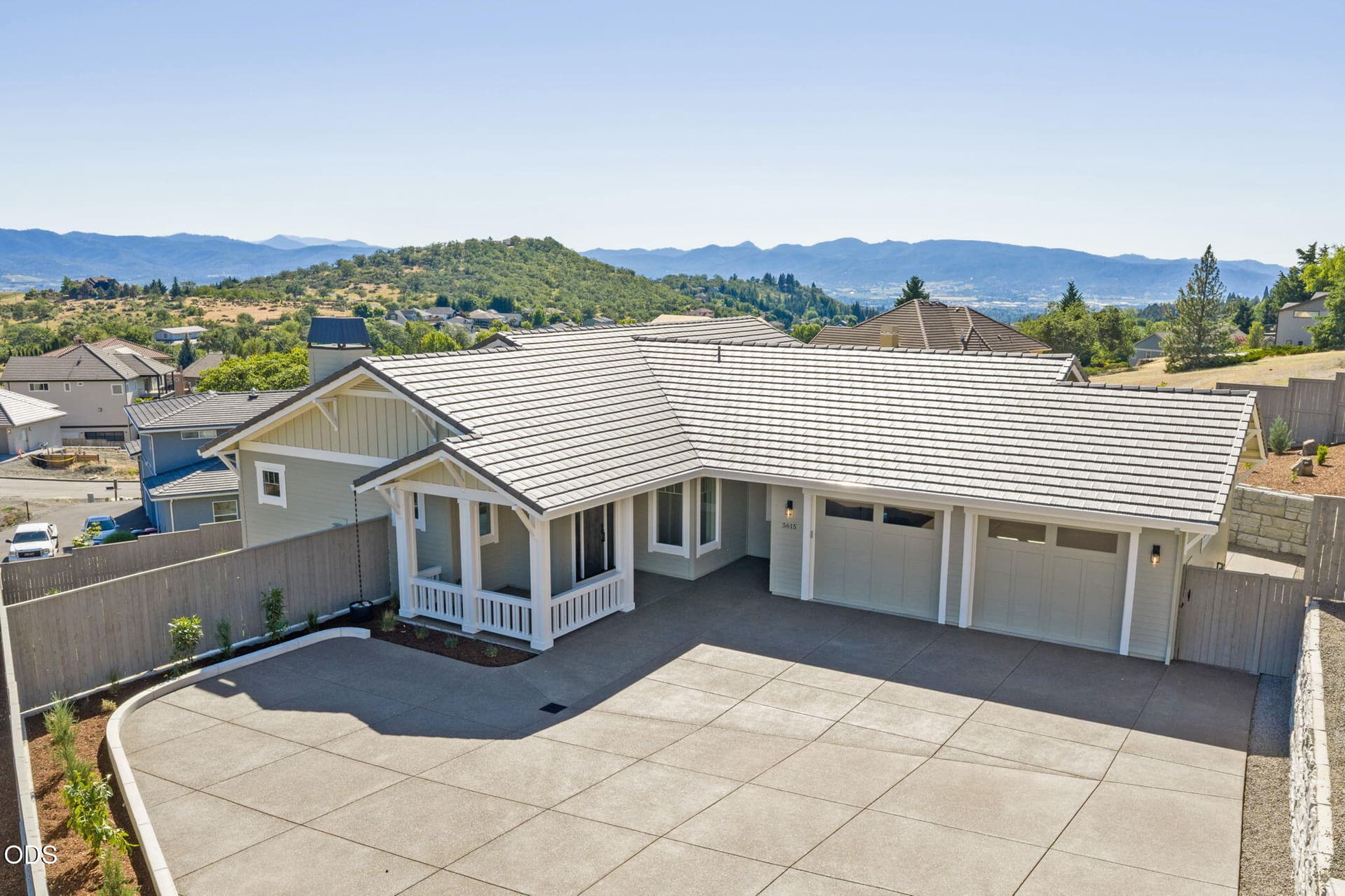 ApxAPD00010. Photo 1 of 61, 5615 Autumn Park Drive, Medford, OR 97504