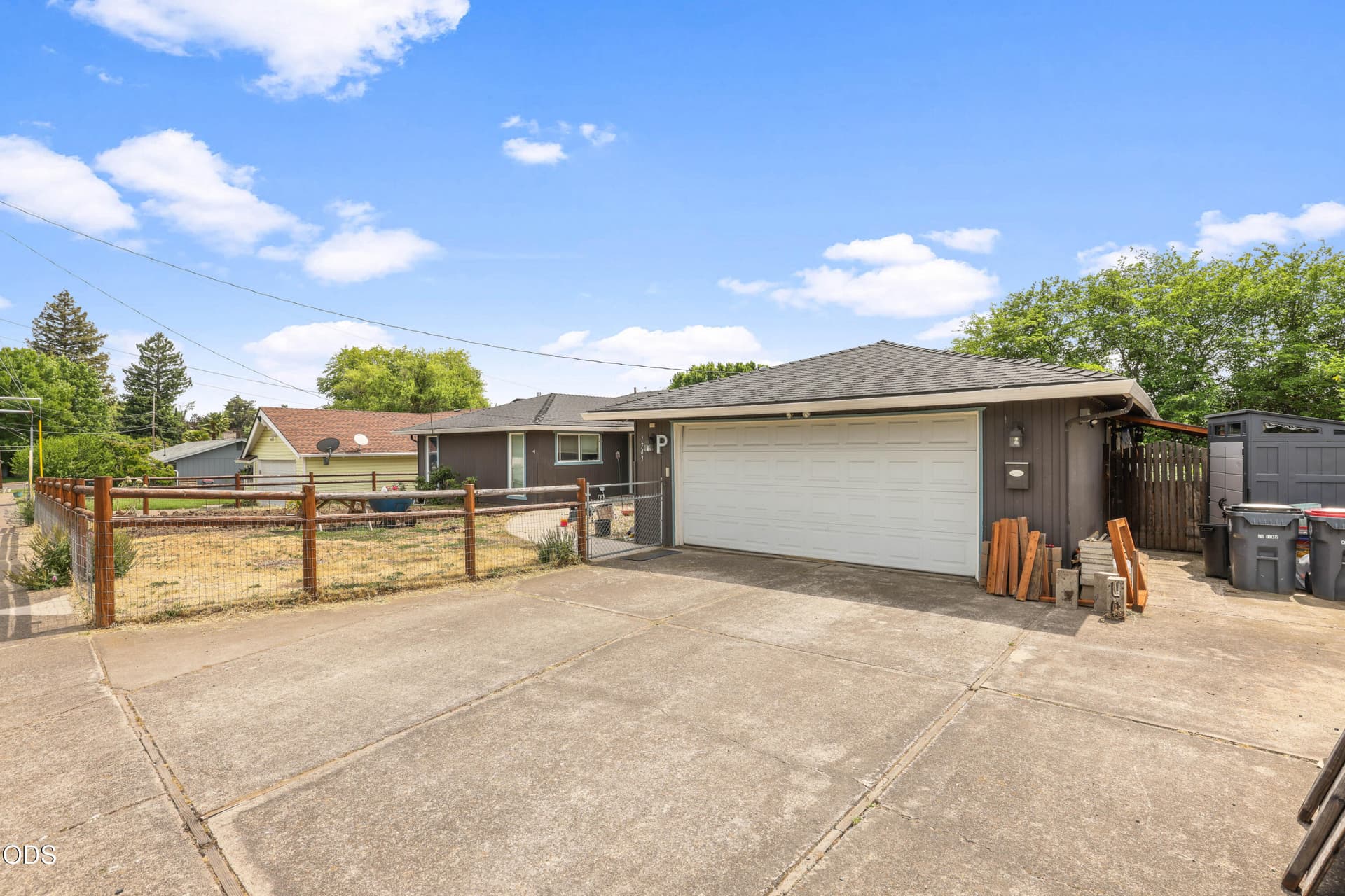 EP1A4401. Photo 1 of 36, 1741 Serenity Drive, Medford, OR 97504