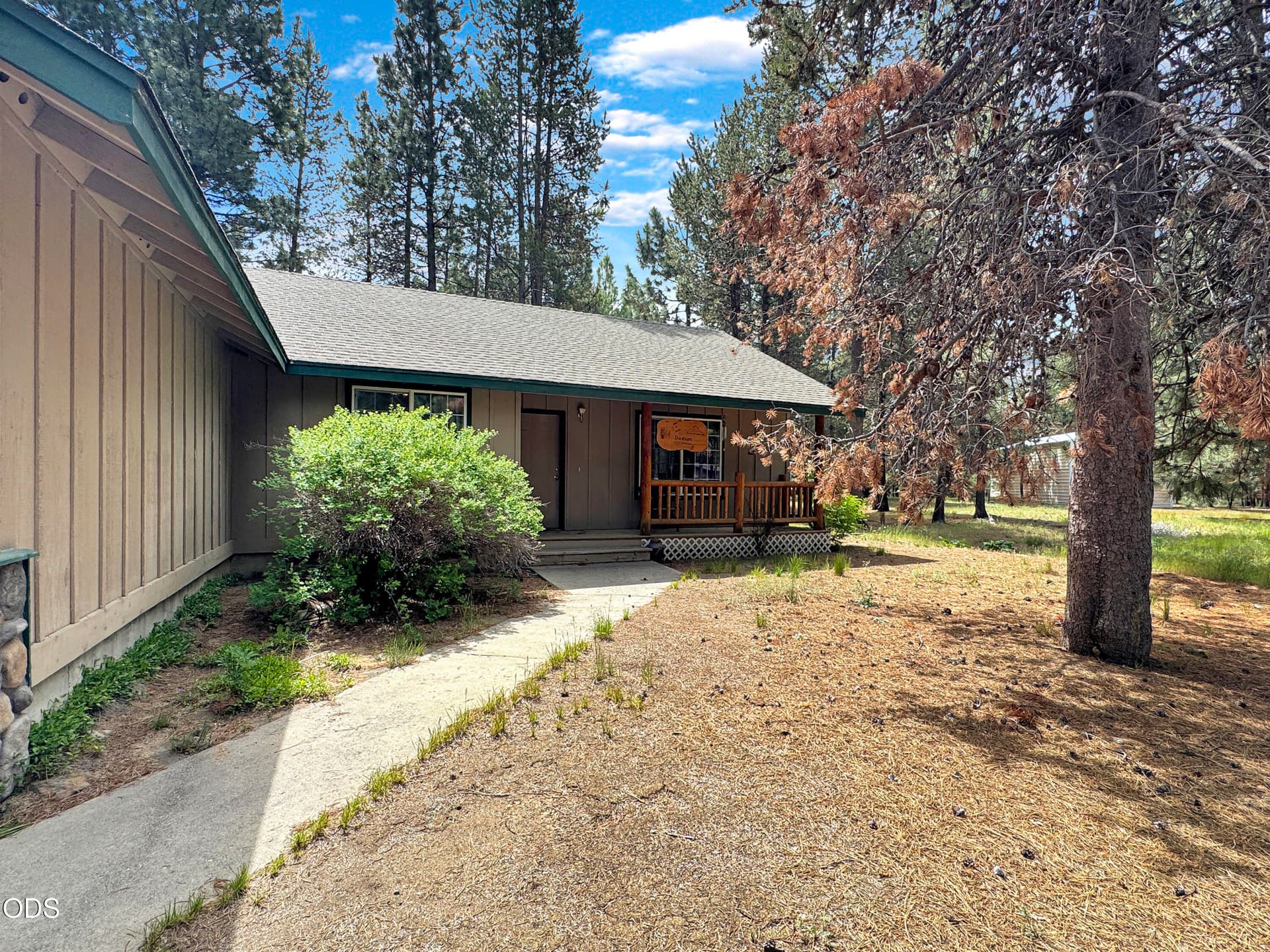 72018fcb5eb125a44a34c569a9ea7ede8be6f4af. Photo 3 of 31, 14735 Peachwood Court, La Pine, OR 97739