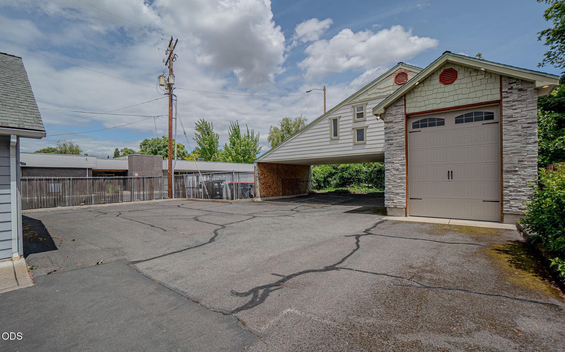 4-web-or-mls-DSC09632-HDR. Photo 4 of 16, 11 Tripp Street, Medford, OR 97504