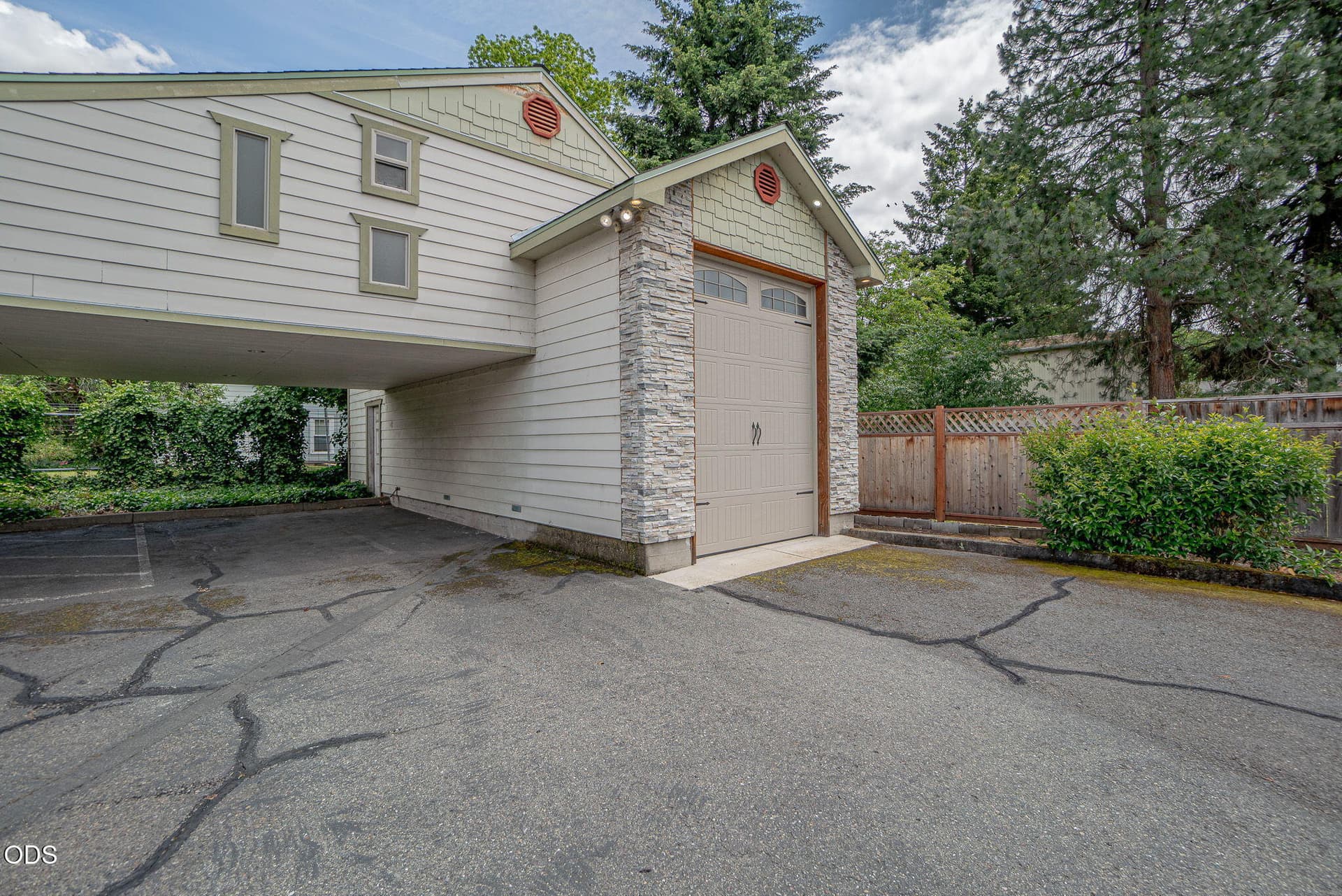 5-web-or-mls-DSC09638-HDR. Photo 5 of 16, 11 Tripp Street, Medford, OR 97504