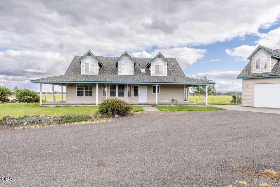 4. Photo 4 of 108, 24585 Dodds Road, Bend, OR 97701