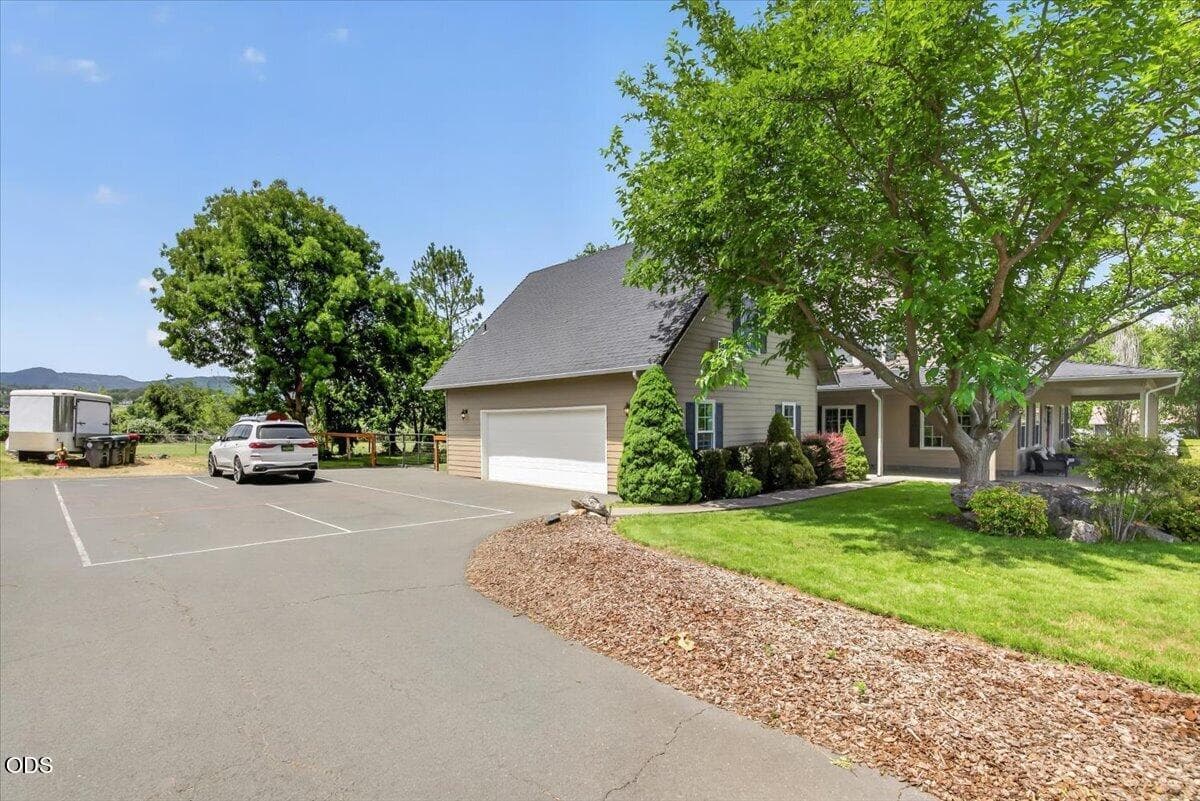 54-52. Photo 5 of 56, 1760 Minear Road, Medford, OR 97501