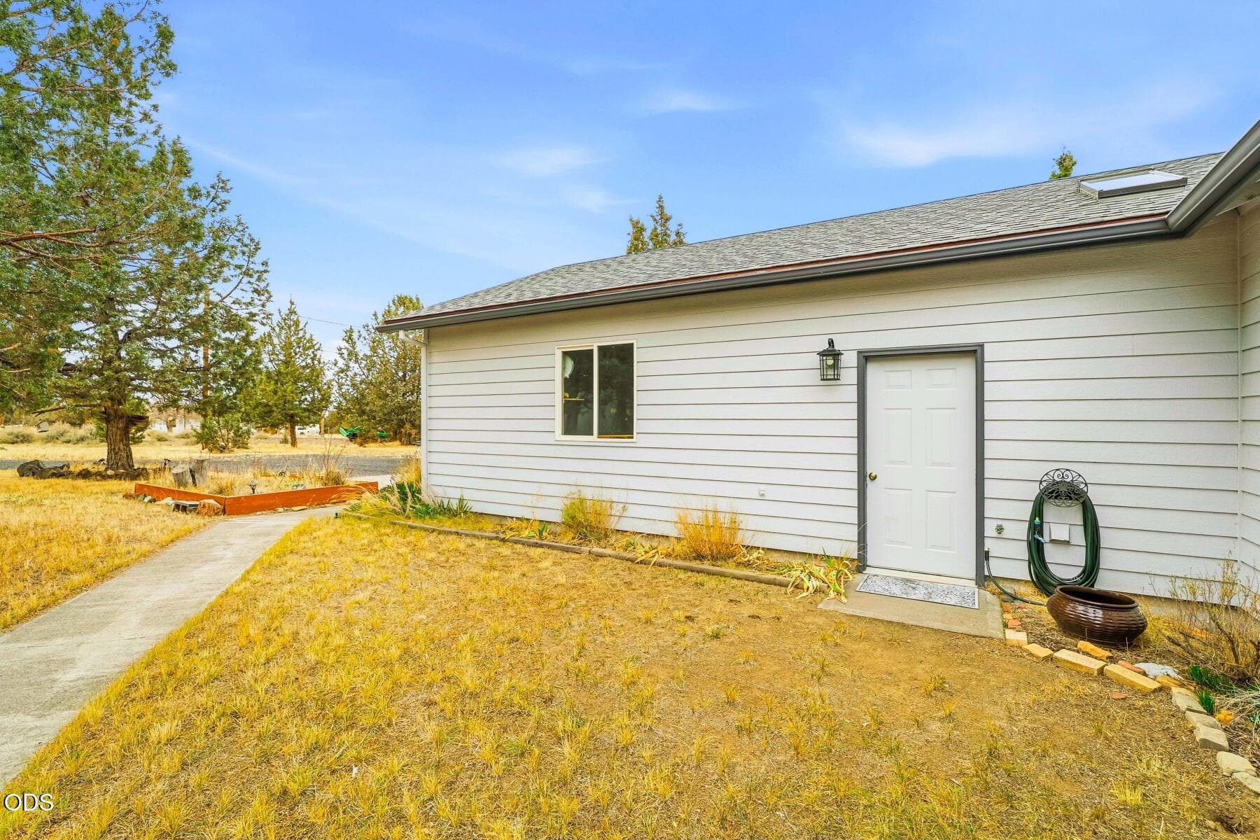 batch_12 - 19-Exterior. Photo 5 of 45, 6678 SE Davis Loop, Prineville, OR 97754