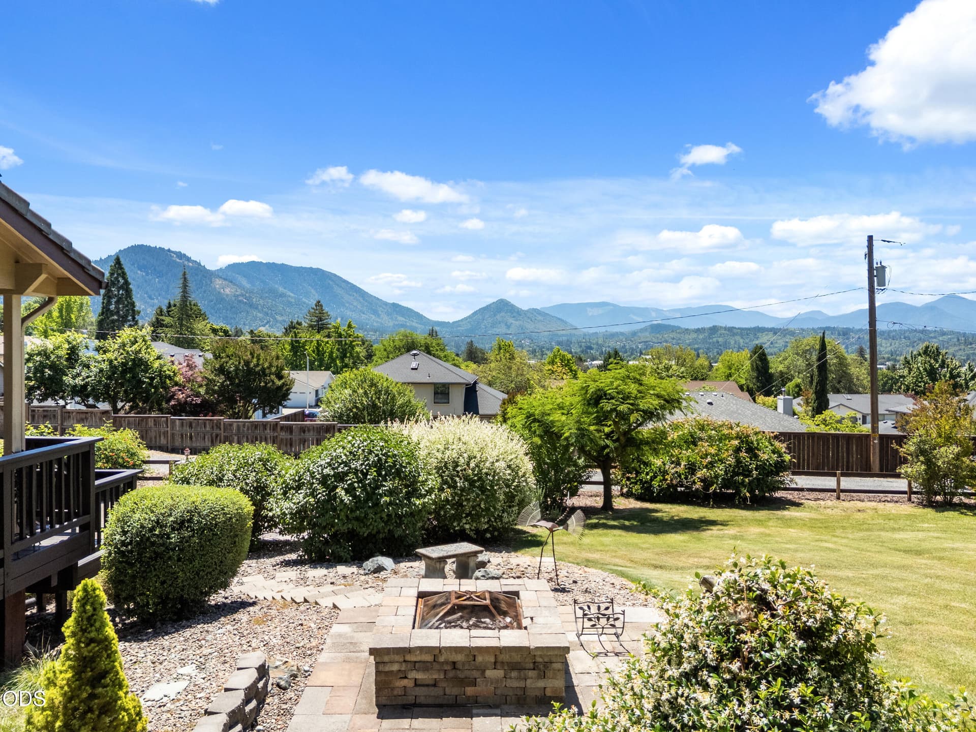 55_1438 ne sherman ln-drone-10. Photo 2 of 64, 1438 NE Sherman Lane, Grants Pass, OR 97526