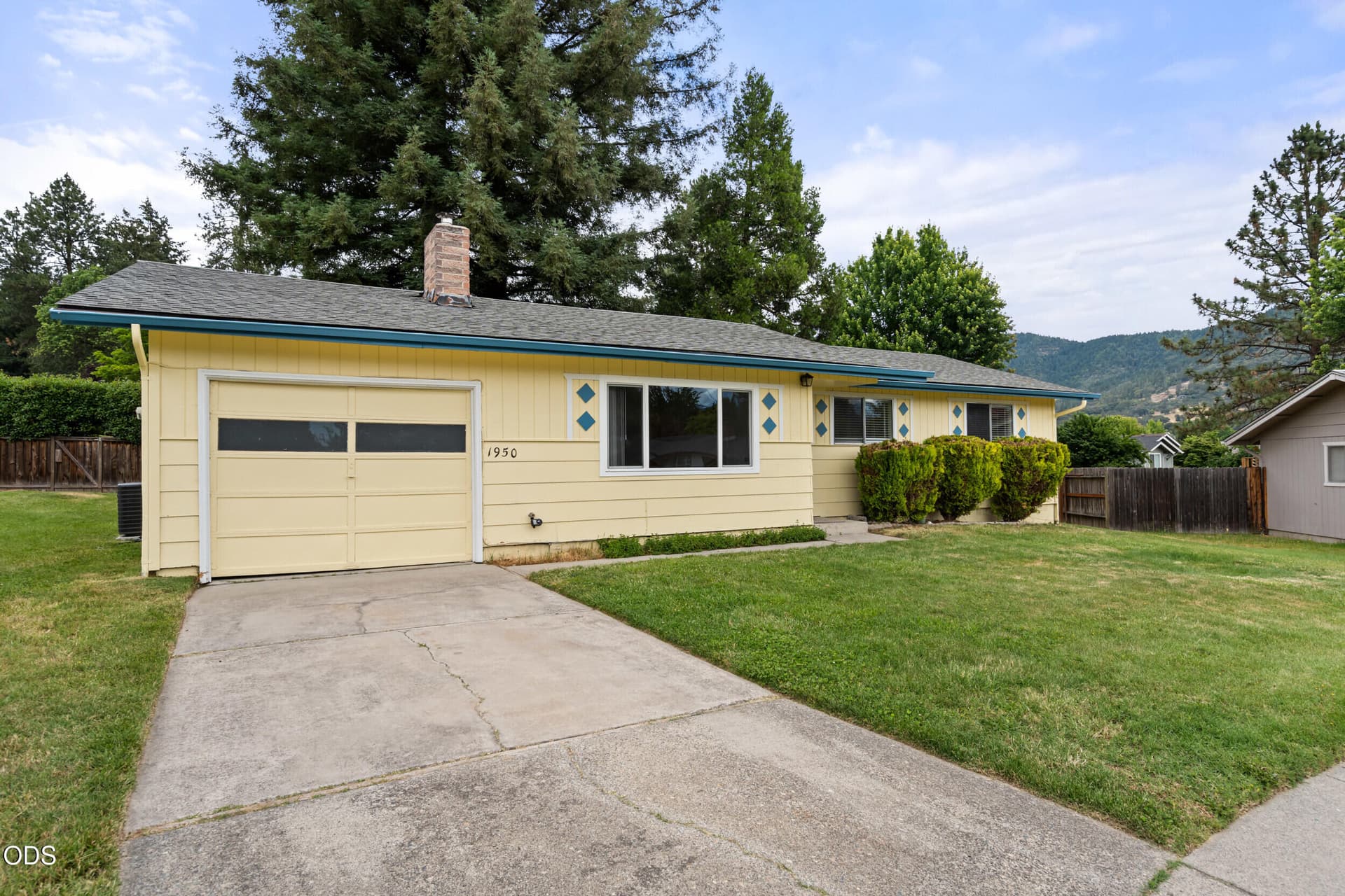 1950 nw michelle way-02. Photo 1 of 45, 1950 NW Michelle Way, Grants Pass, OR 97526