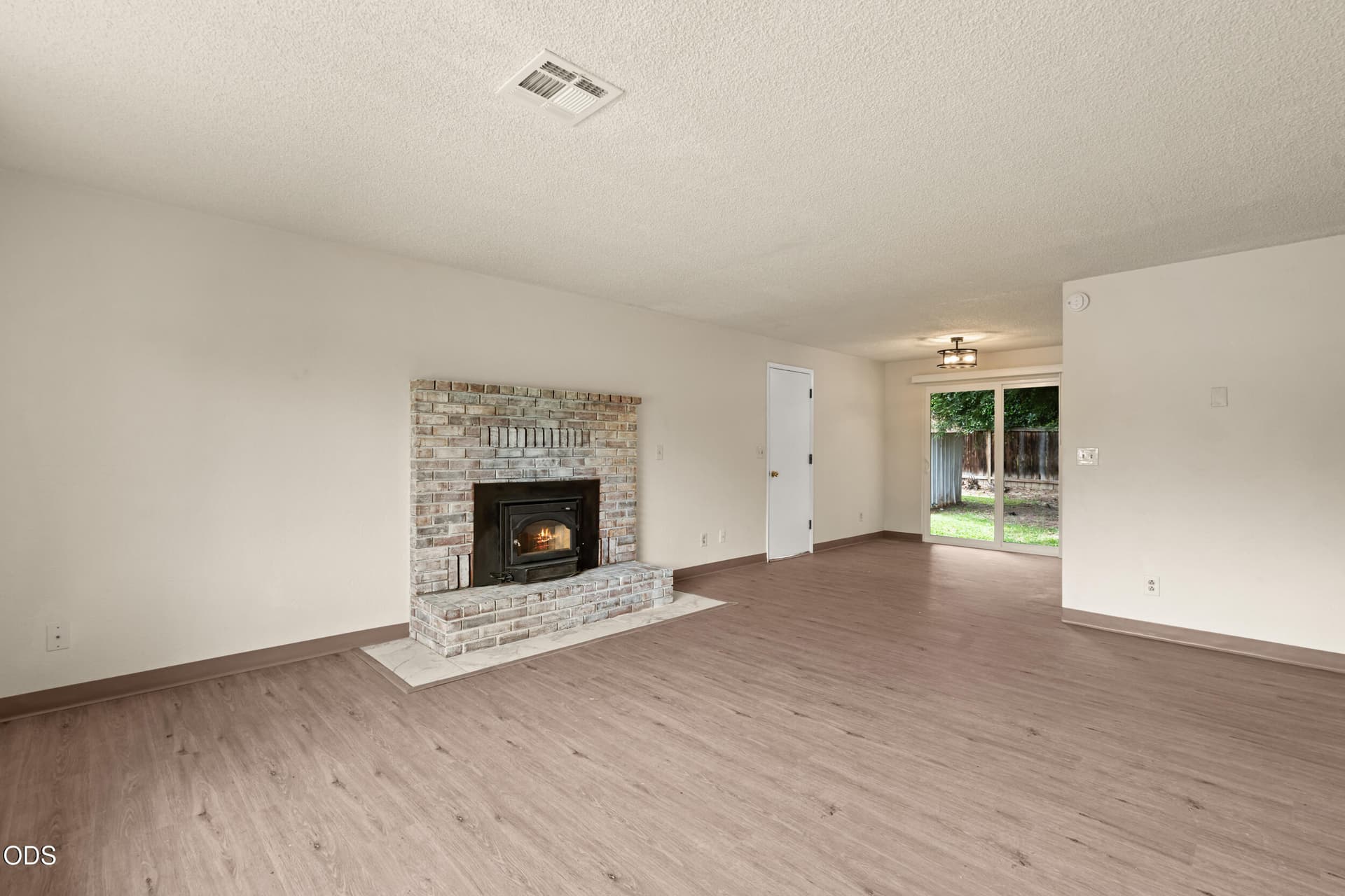 1950 nw michelle way-17. Photo 2 of 45, 1950 NW Michelle Way, Grants Pass, OR 97526