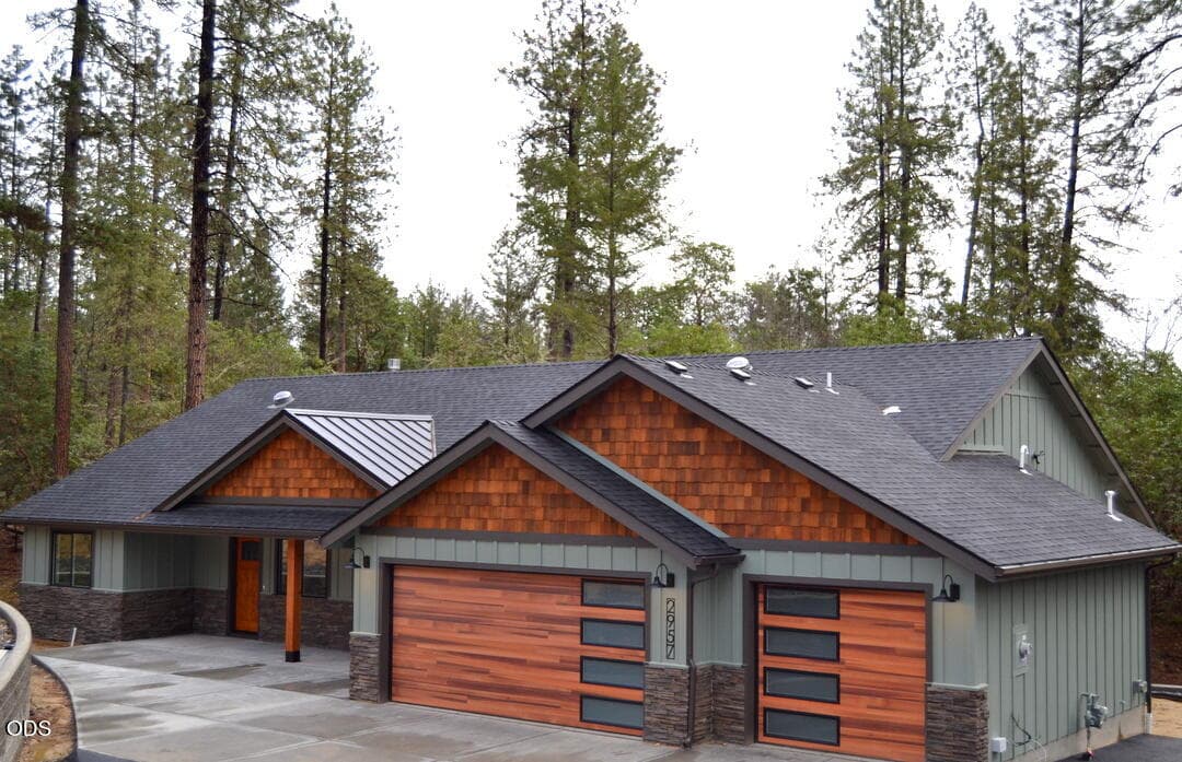 Front of simular home. Photo 1 of 2, 2643 Sylvan Drive, Grants Pass, OR 97527