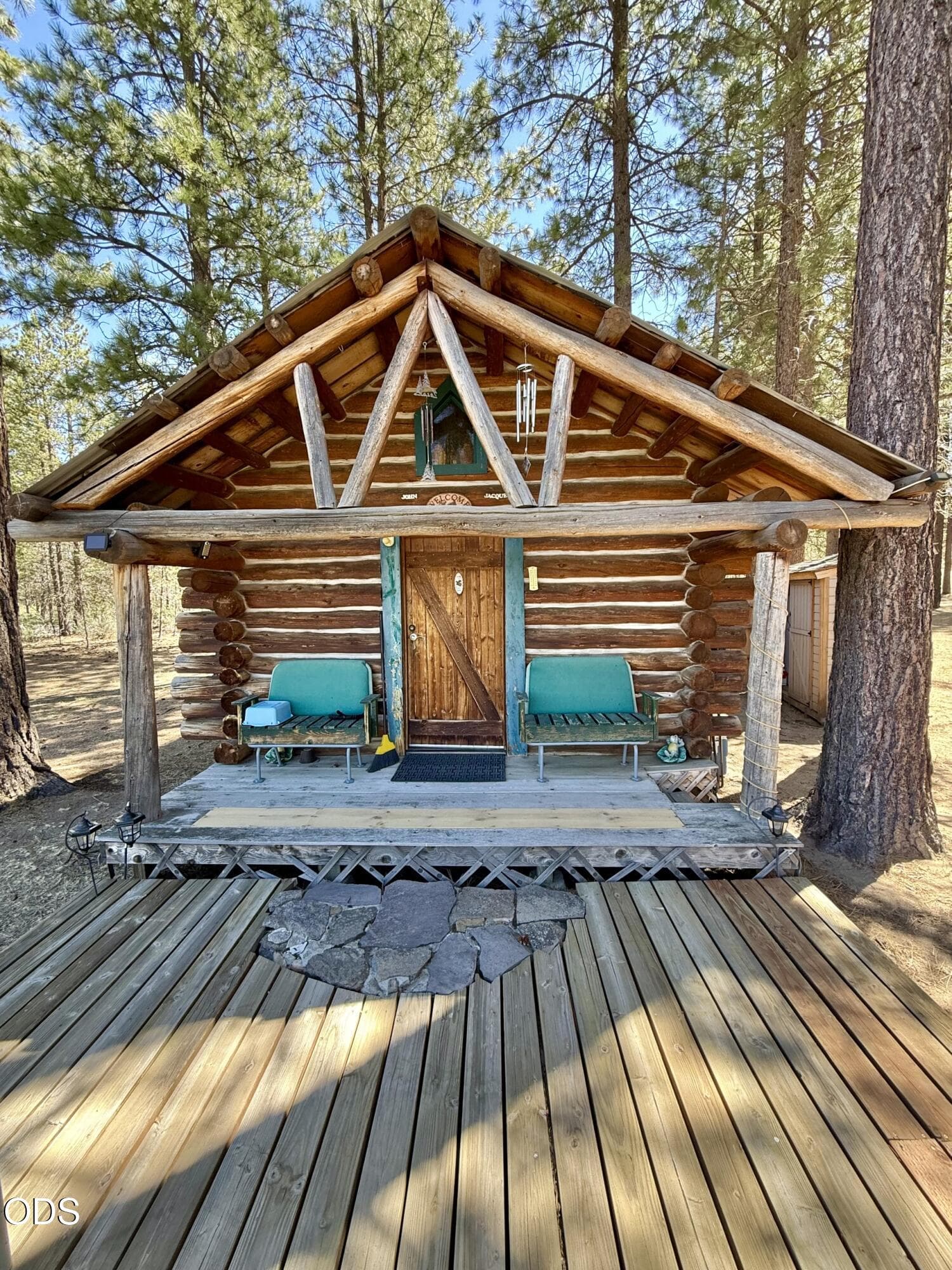 Log Cabin. Photo 1 of 13, 39860 Nine Mile Road, Chiloquin, OR 97624