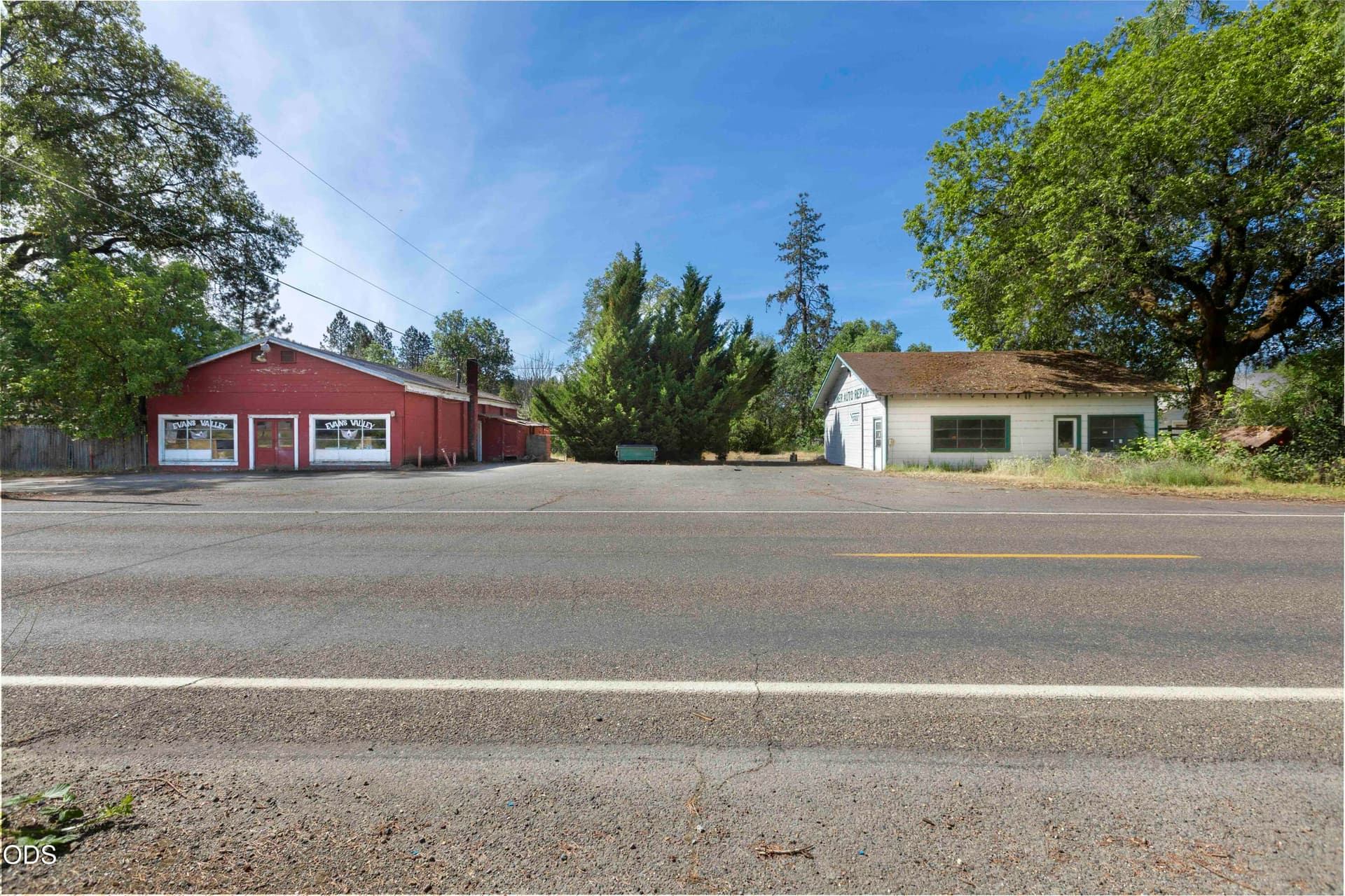 Front of property. Photo 1 of 17, 8622 E Evans Creek Road, Rogue River, OR 97537