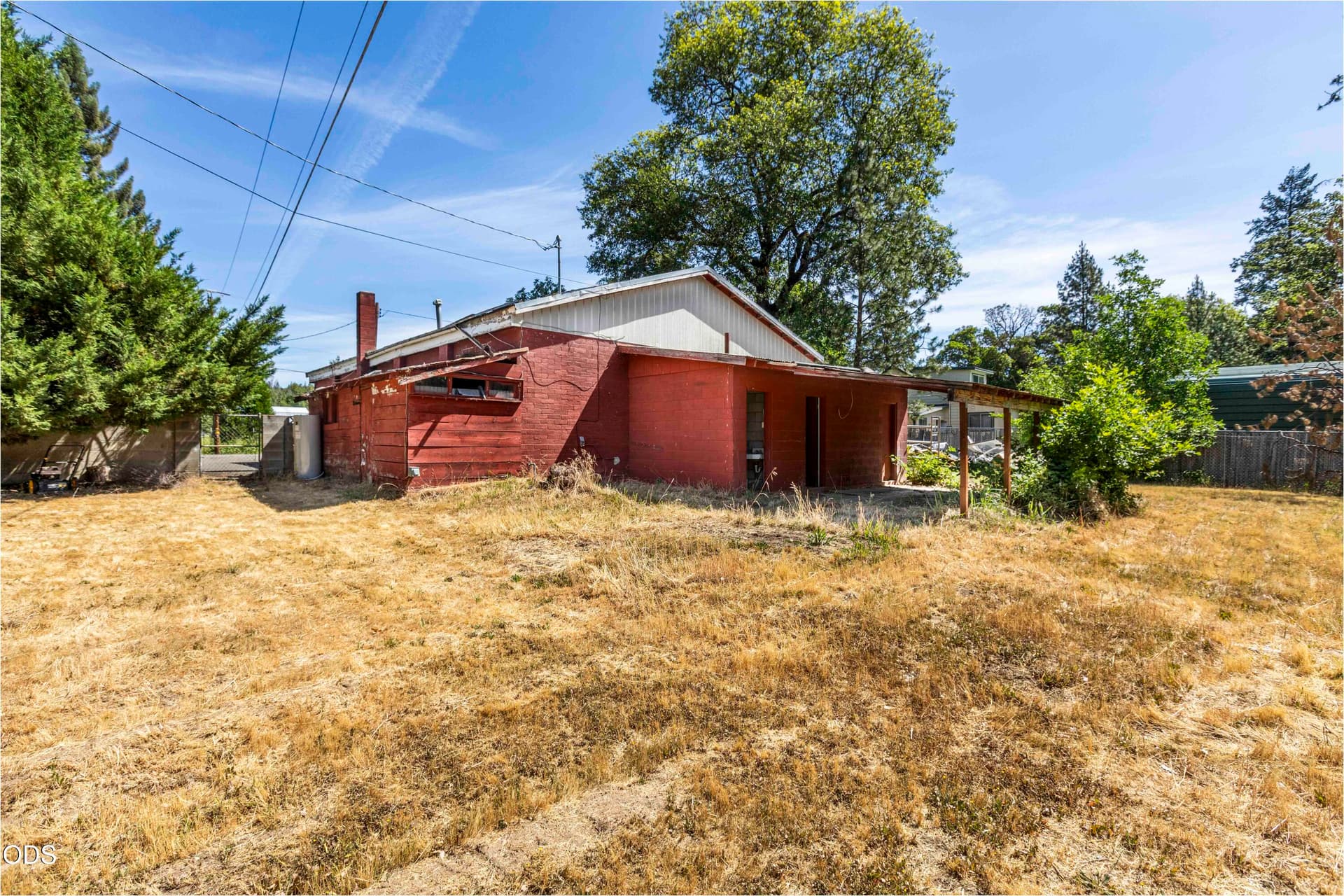 Back of shop. Photo 4 of 17, 8622 E Evans Creek Road, Rogue River, OR 97537