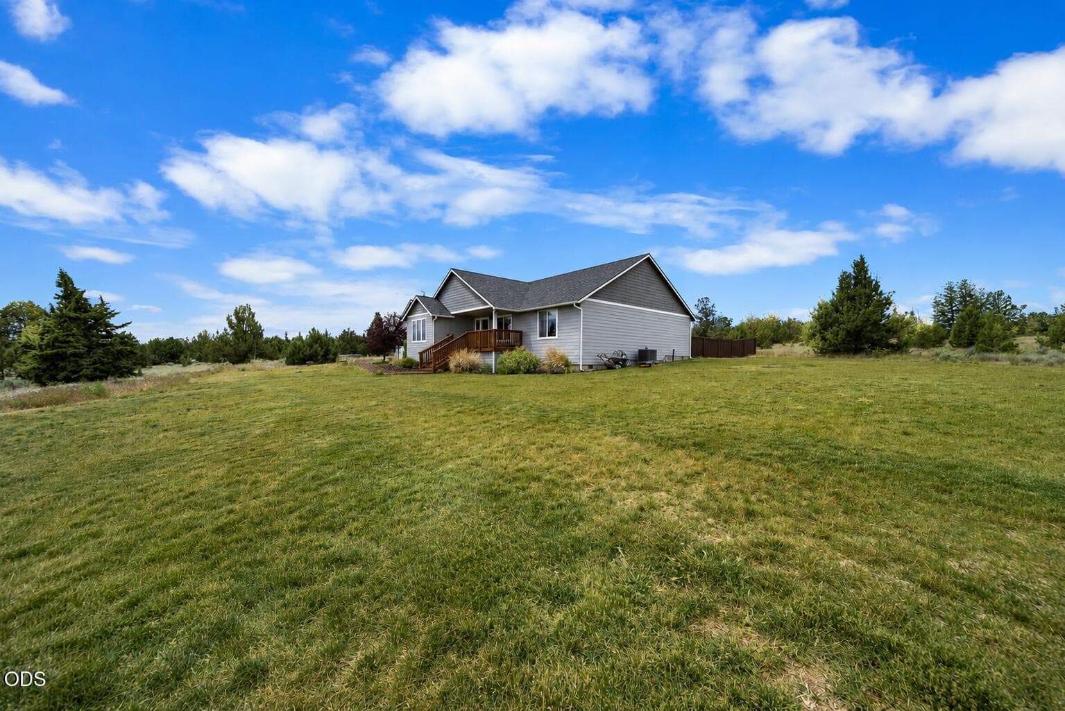 03. Photo 3 of 28, 1305 SE Texas Circle, Prineville, OR 97754