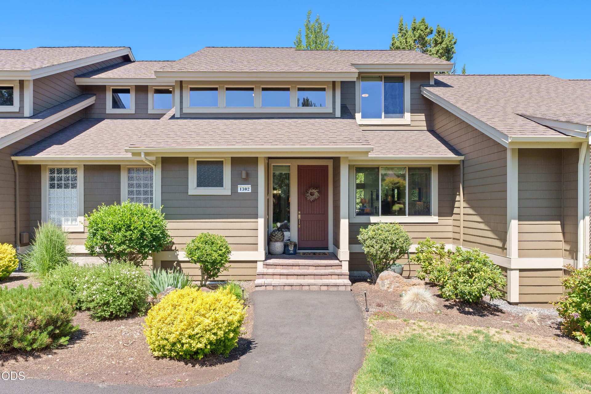 DSC00701. Photo 1 of 73, 1302 Highland View Loop, Redmond, OR 97756