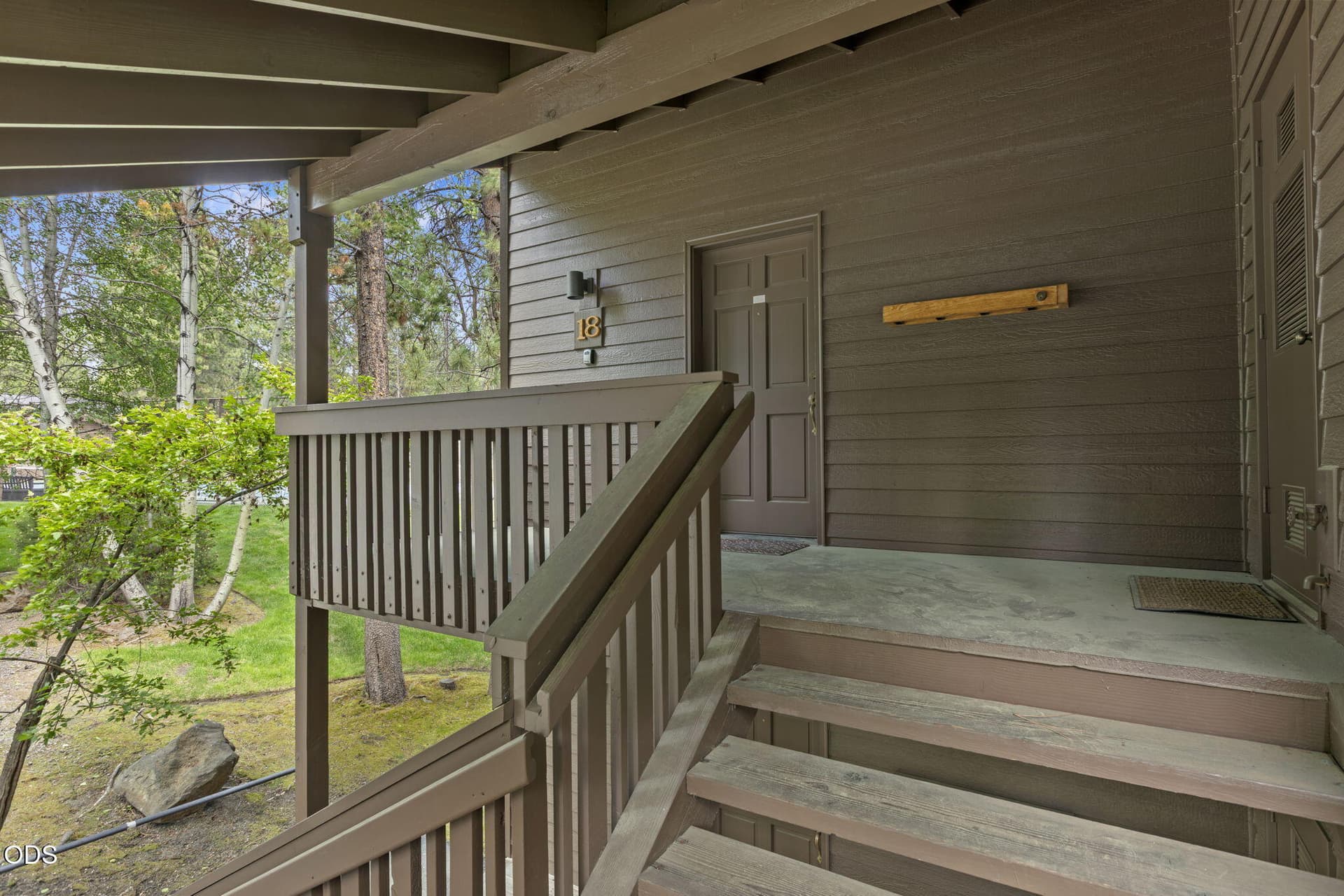 2-web-or-mls-8X3A0811. Photo 5 of 25, 57342 Beaver Ridge Loop Unit 18A, Sunriver, OR 97707