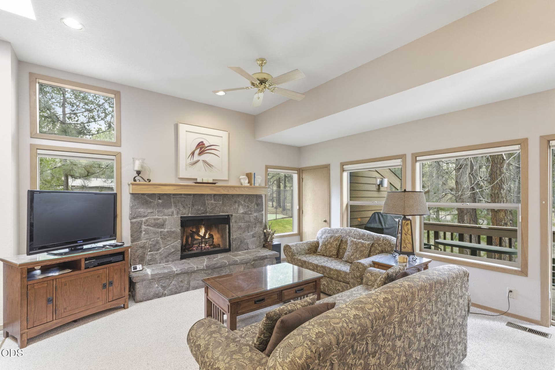 5-web-or-mls-8X3A0834. Photo 3 of 25, 57342 Beaver Ridge Loop Unit 18A, Sunriver, OR 97707