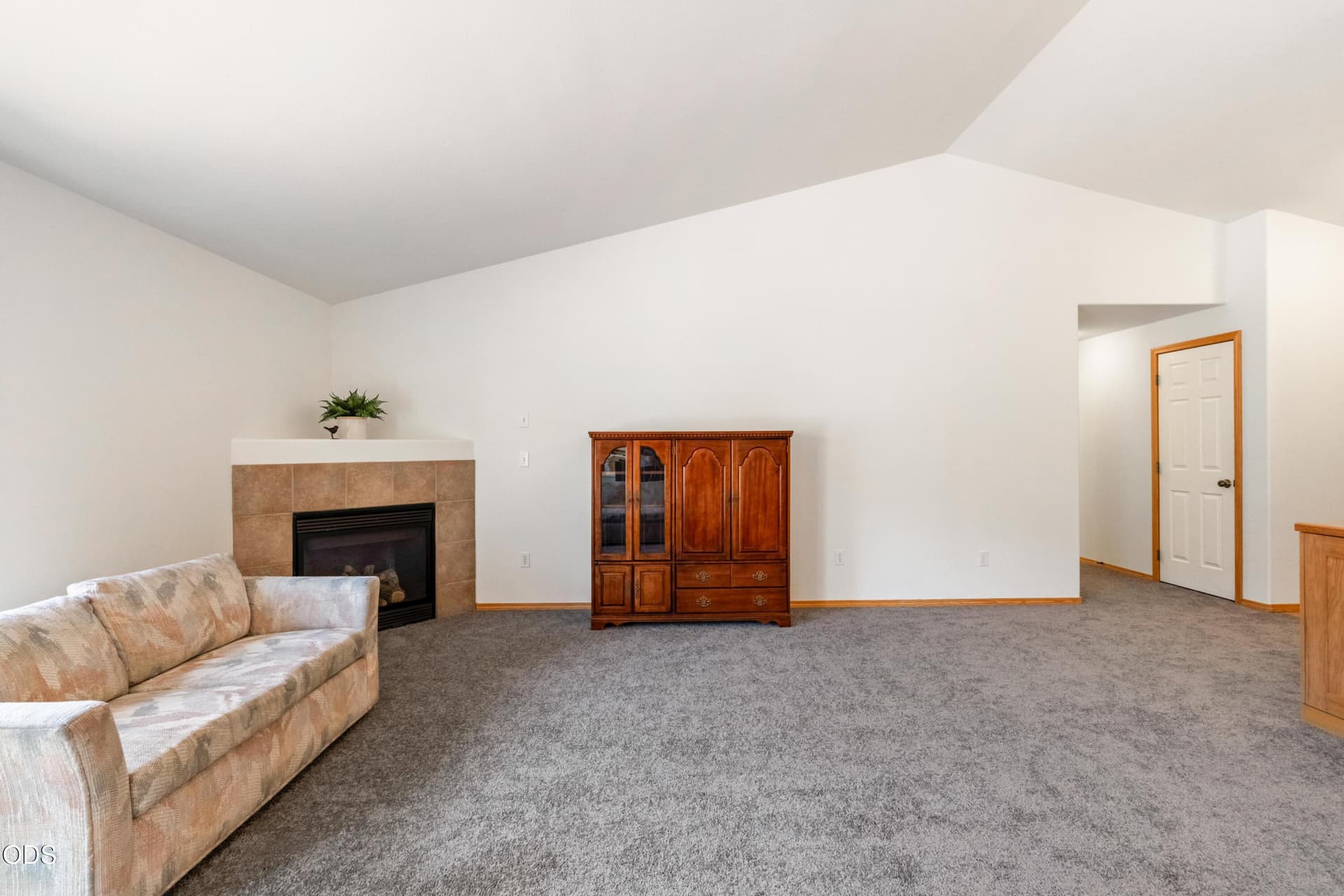 Fresh Paint throughout!. Photo 5 of 37, 2035 NW Kilnwood Lane, Redmond, OR 97756