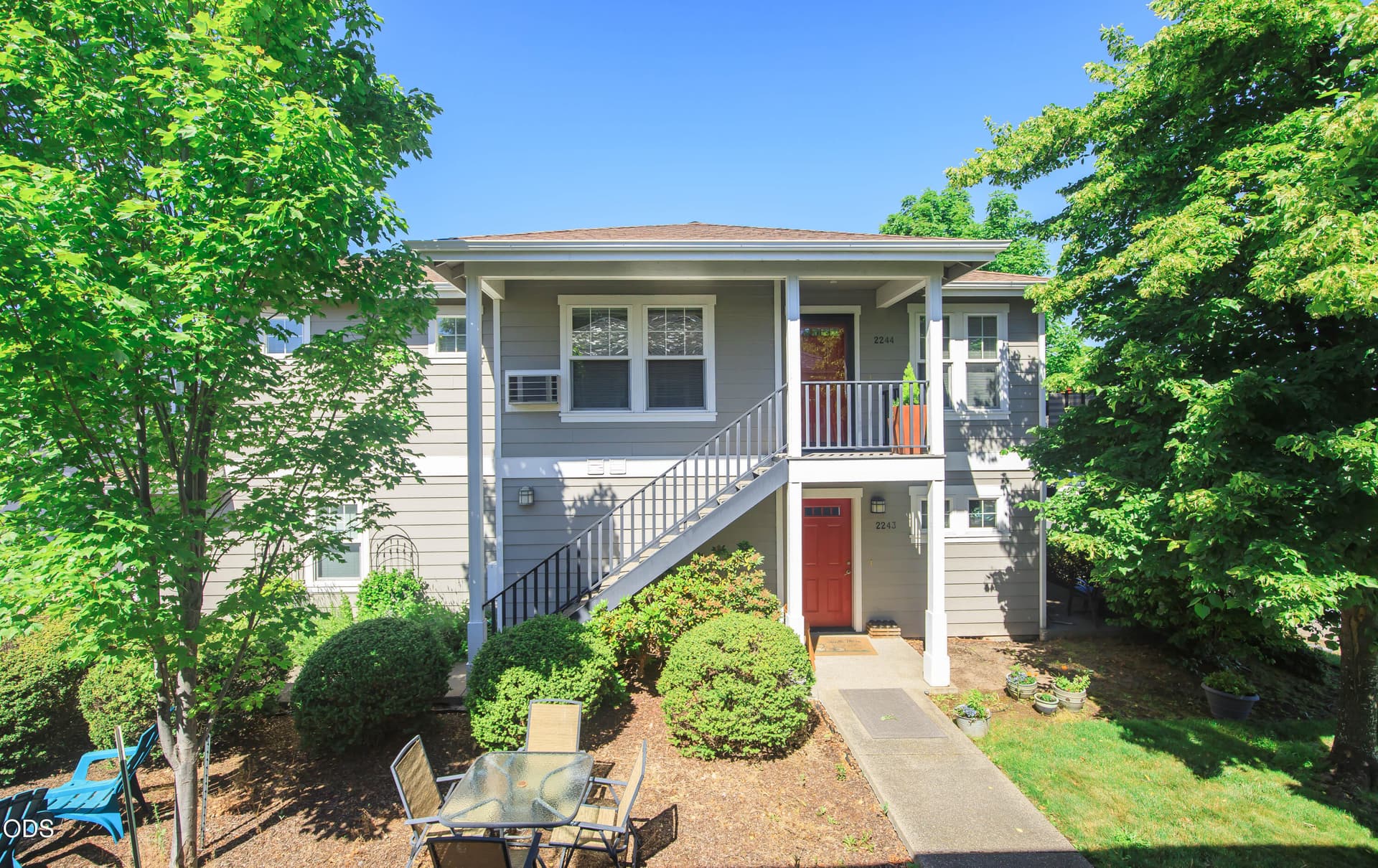 Upstairs unit with views!. Photo 2 of 26, 2244 McCall Drive, Ashland, OR 97520