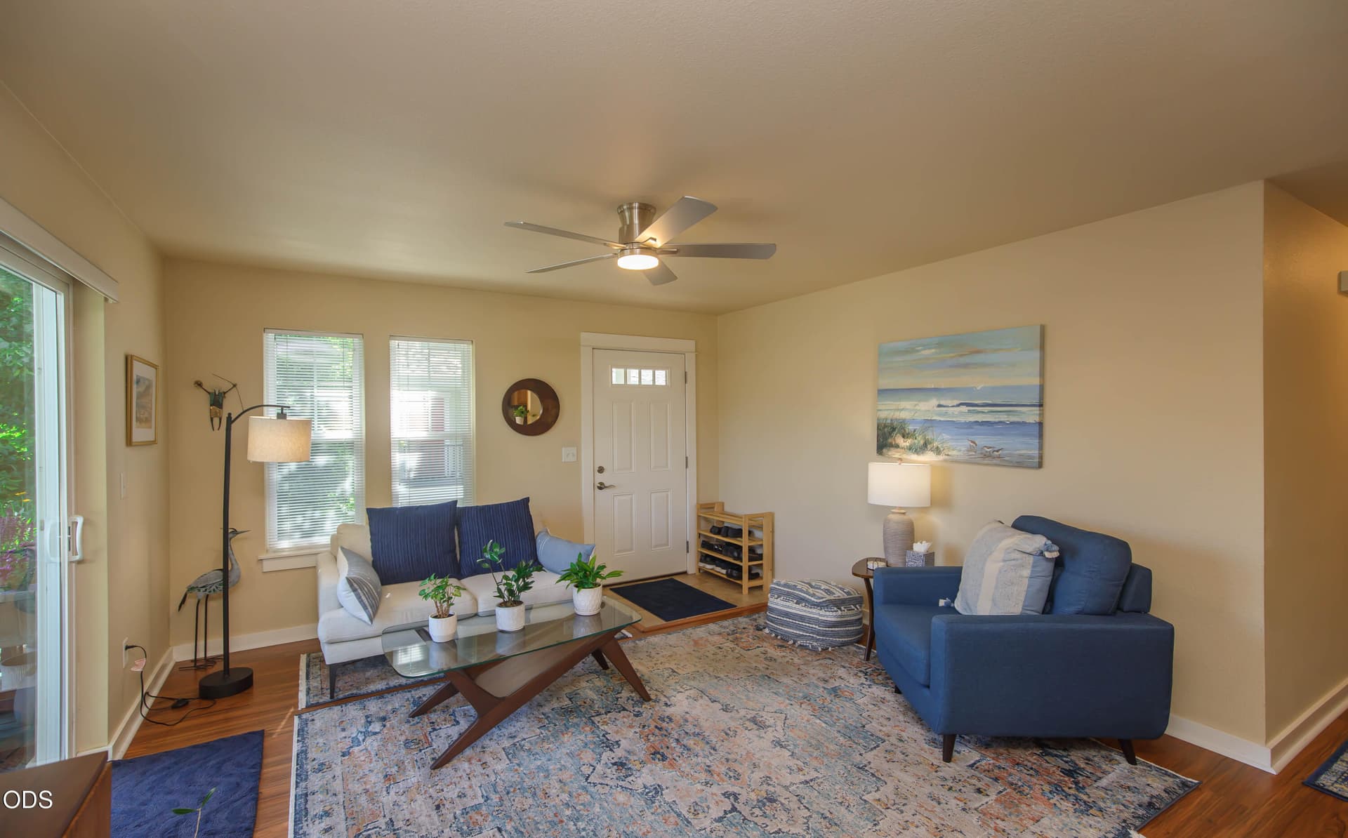 Living room. Photo 4 of 26, 2244 McCall Drive, Ashland, OR 97520