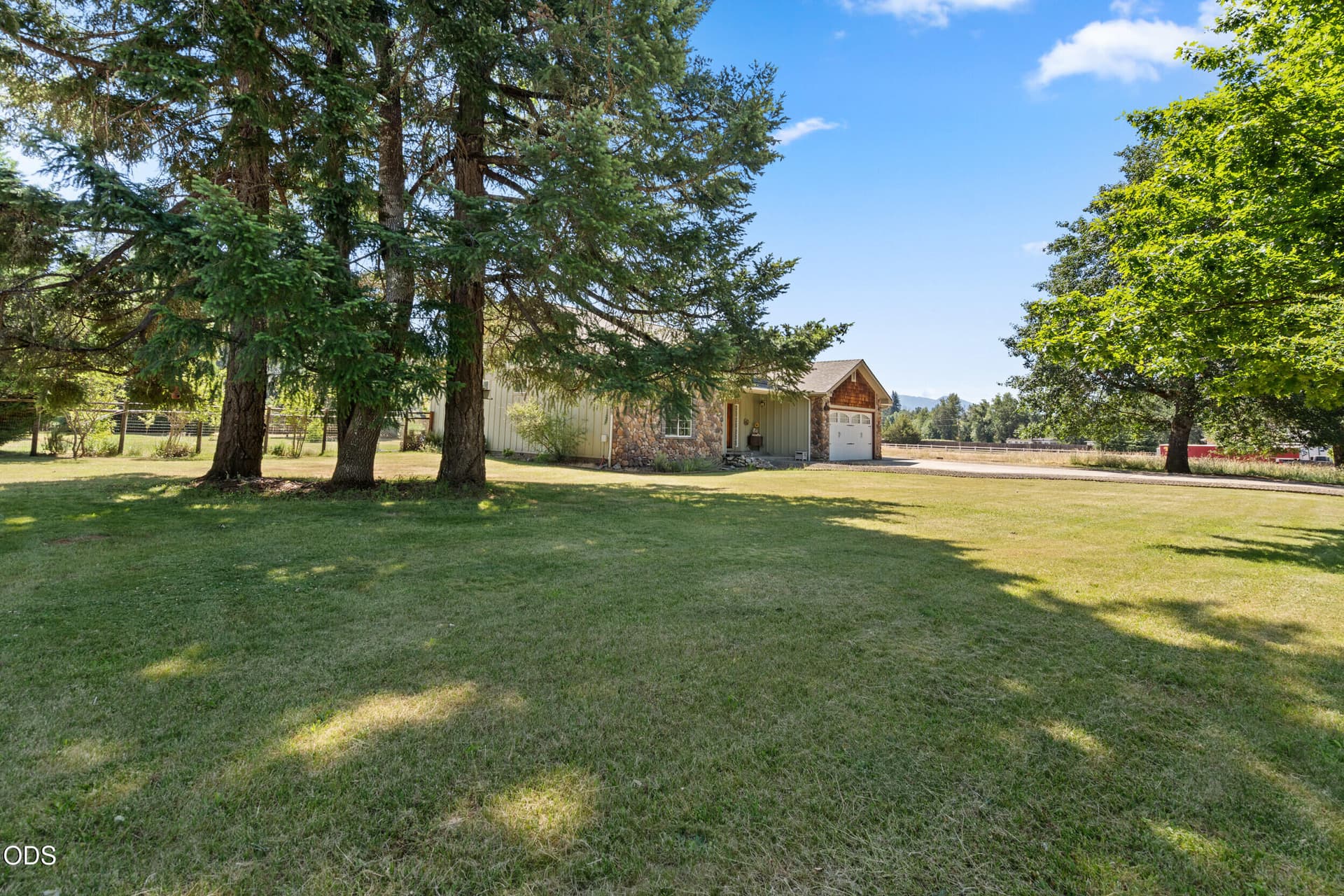 27_ 523 e forks cir, cave junction-27. Photo 5 of 53, 523 E Forks Circle, Cave Junction, OR 97523